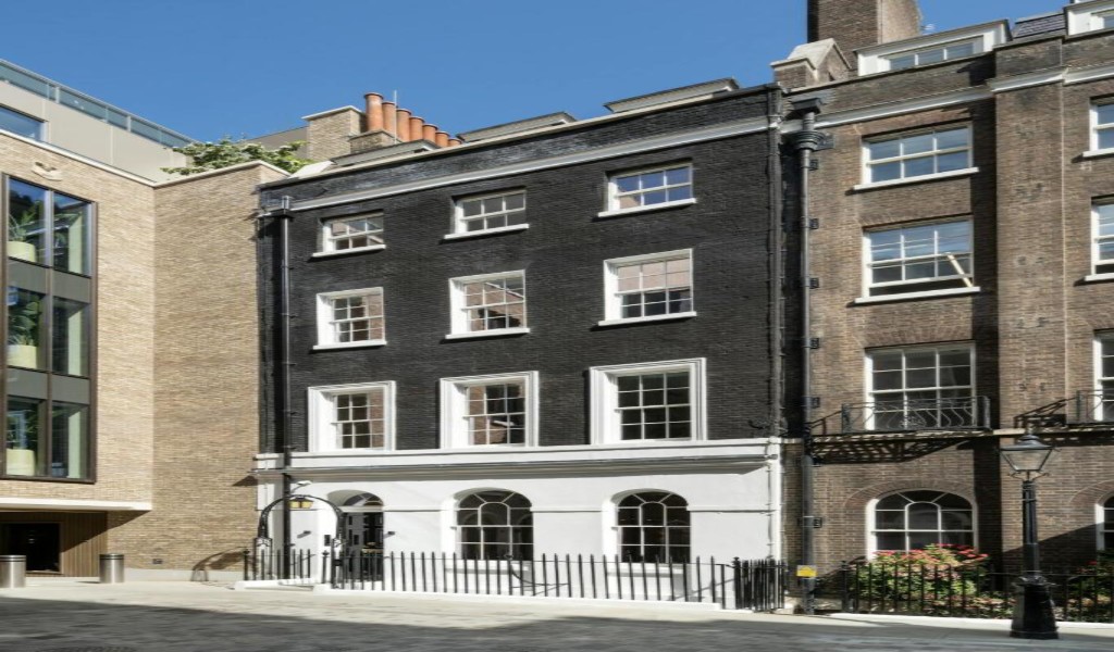 4 Frederick's Place photo 1