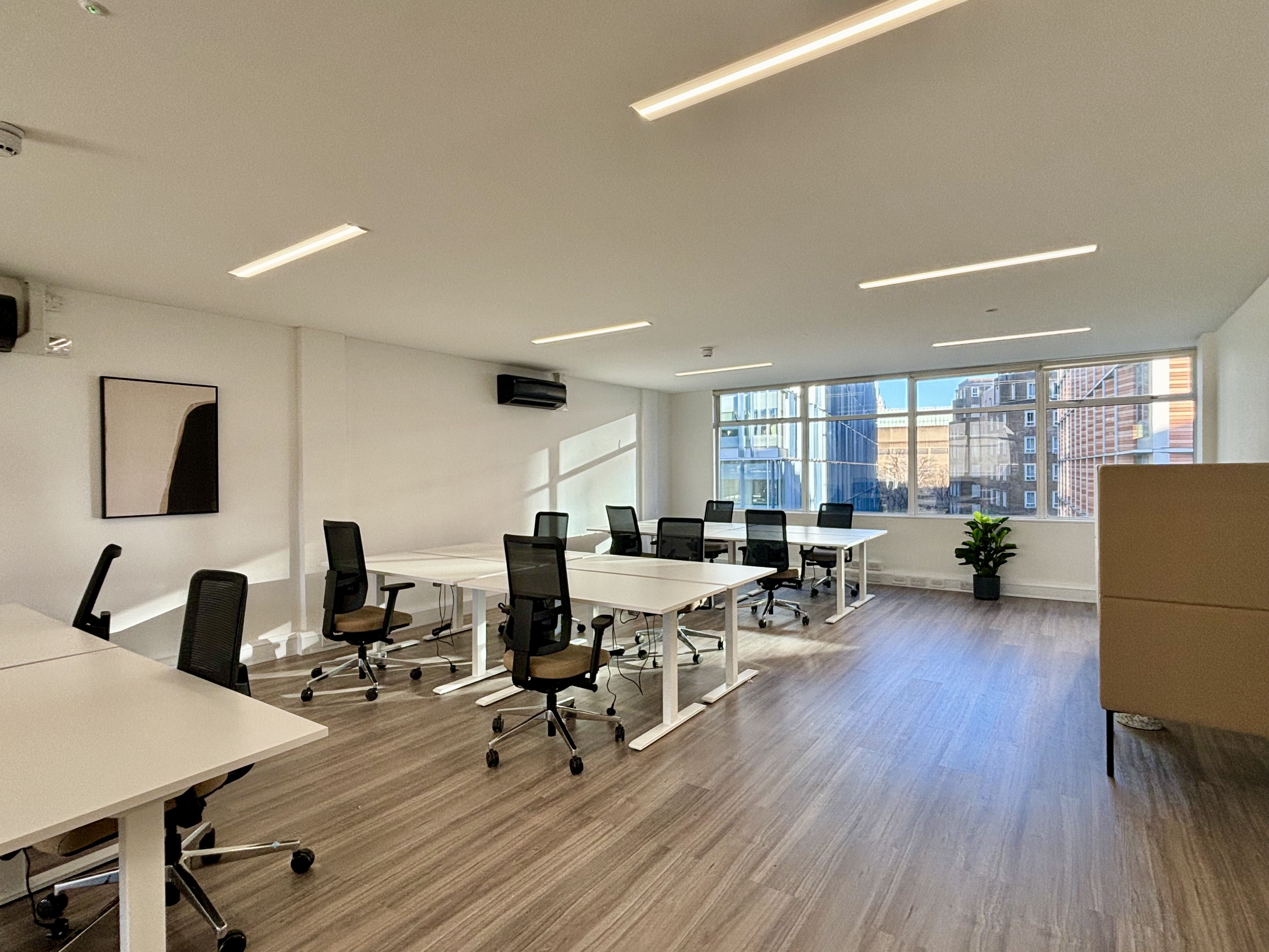81 Southwark Street photo 1