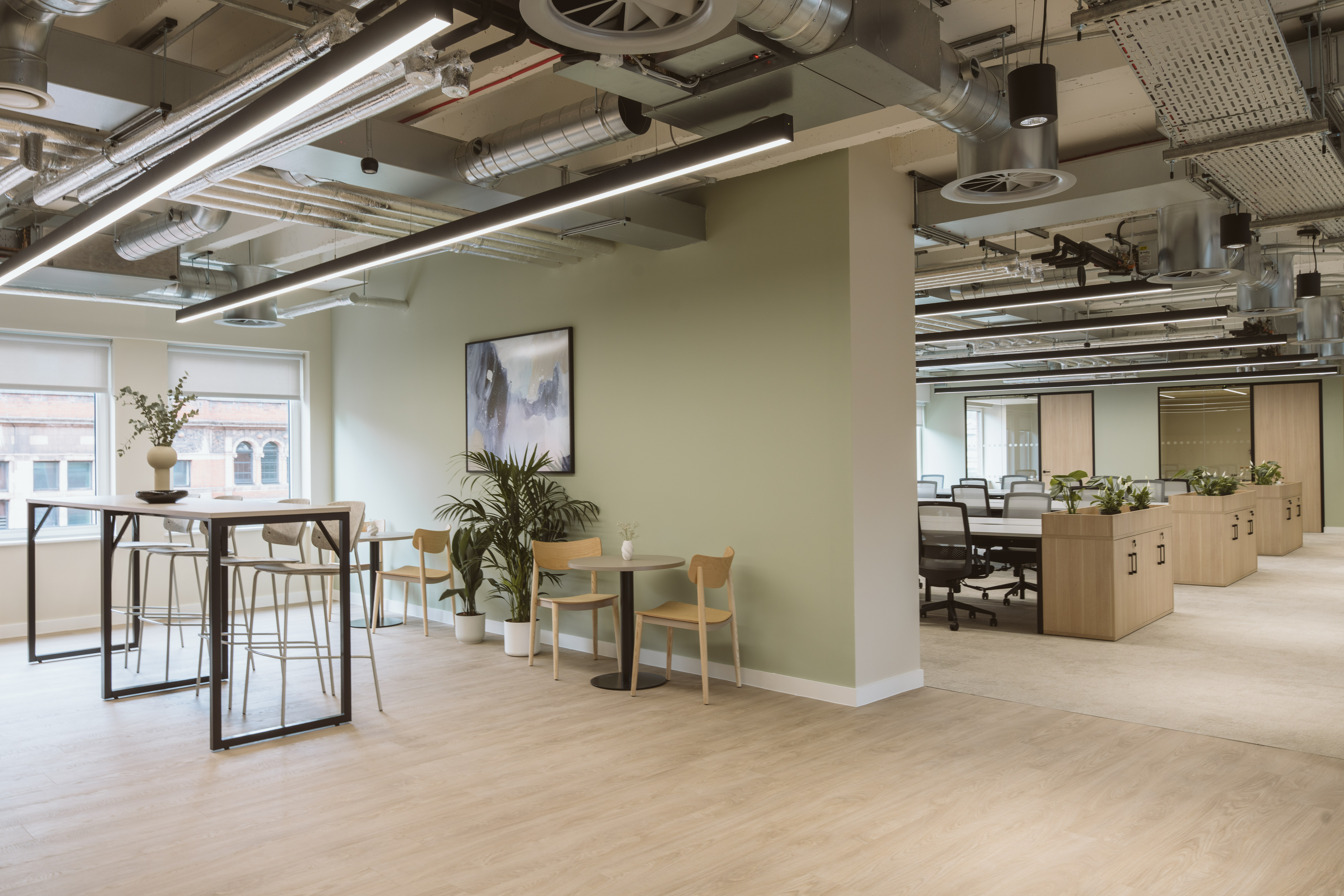 130 Shaftesbury Avenue photo 3
