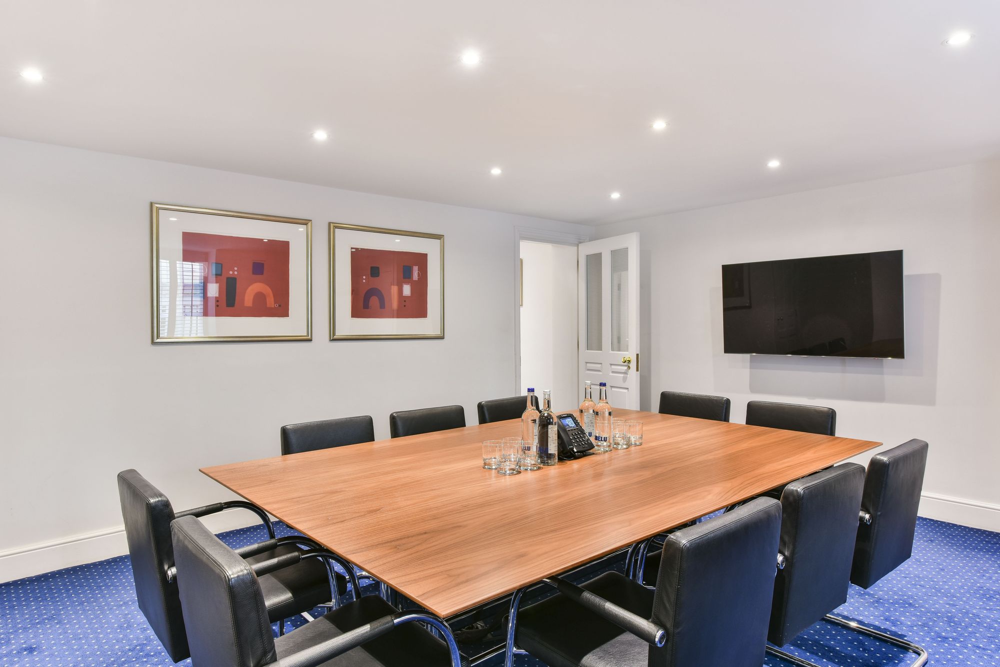 23 Berkeley Square photo 5