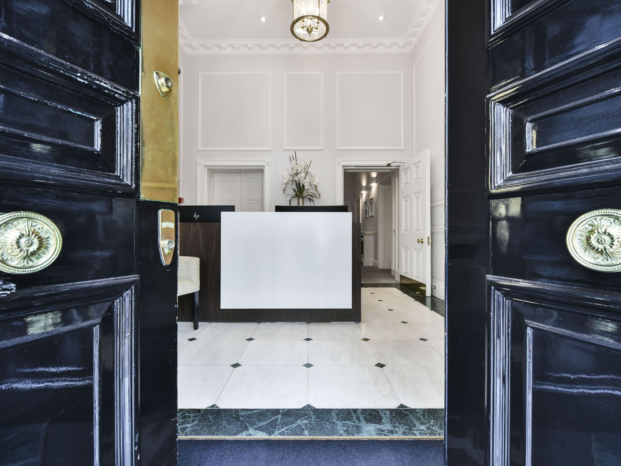 32 Curzon Street photo 5