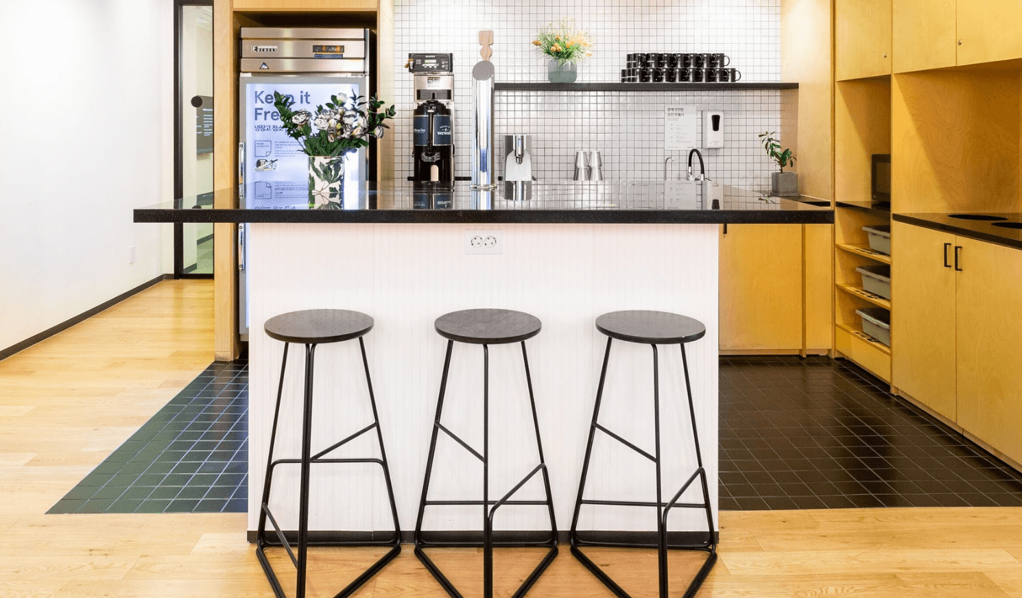 WeWork Yeoksam Station photo 2