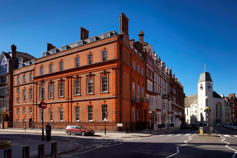 45 Pont Street photo 1