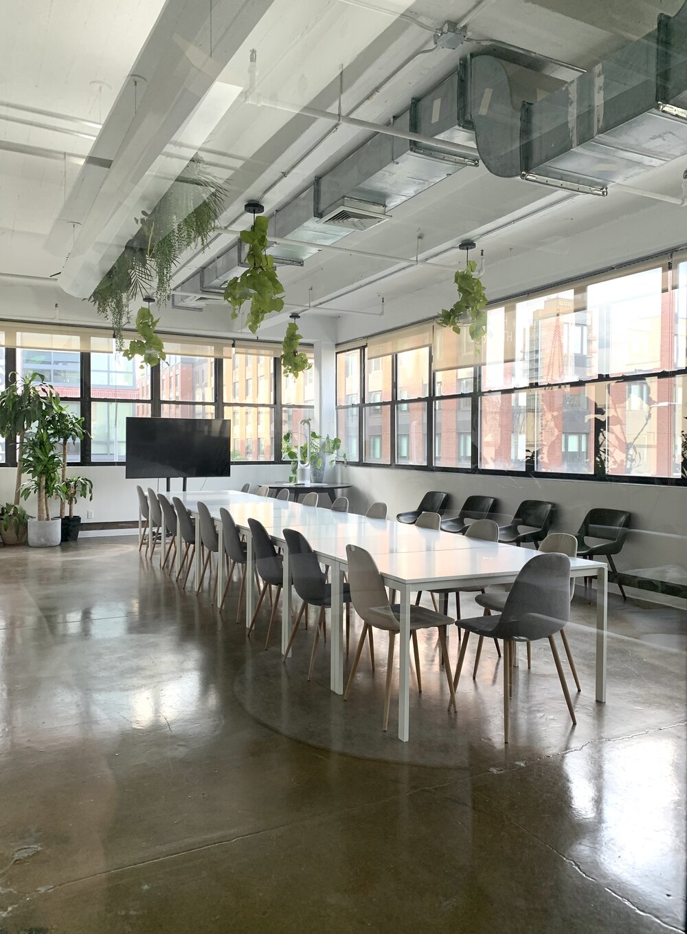 185 Wythe Ave photo 3
