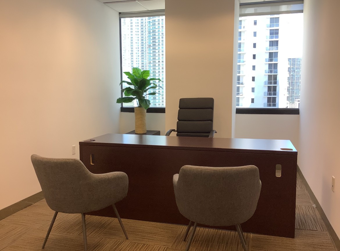 1200 Brickell Avenue photo 2