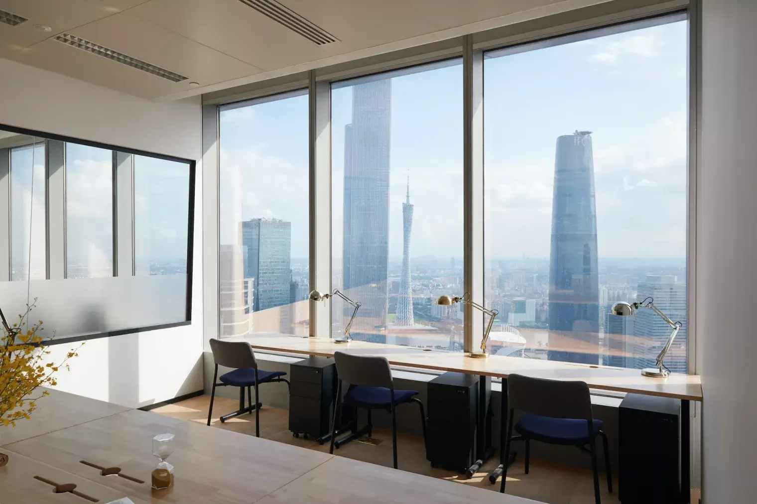 Yuexiu Financial Tower photo 2