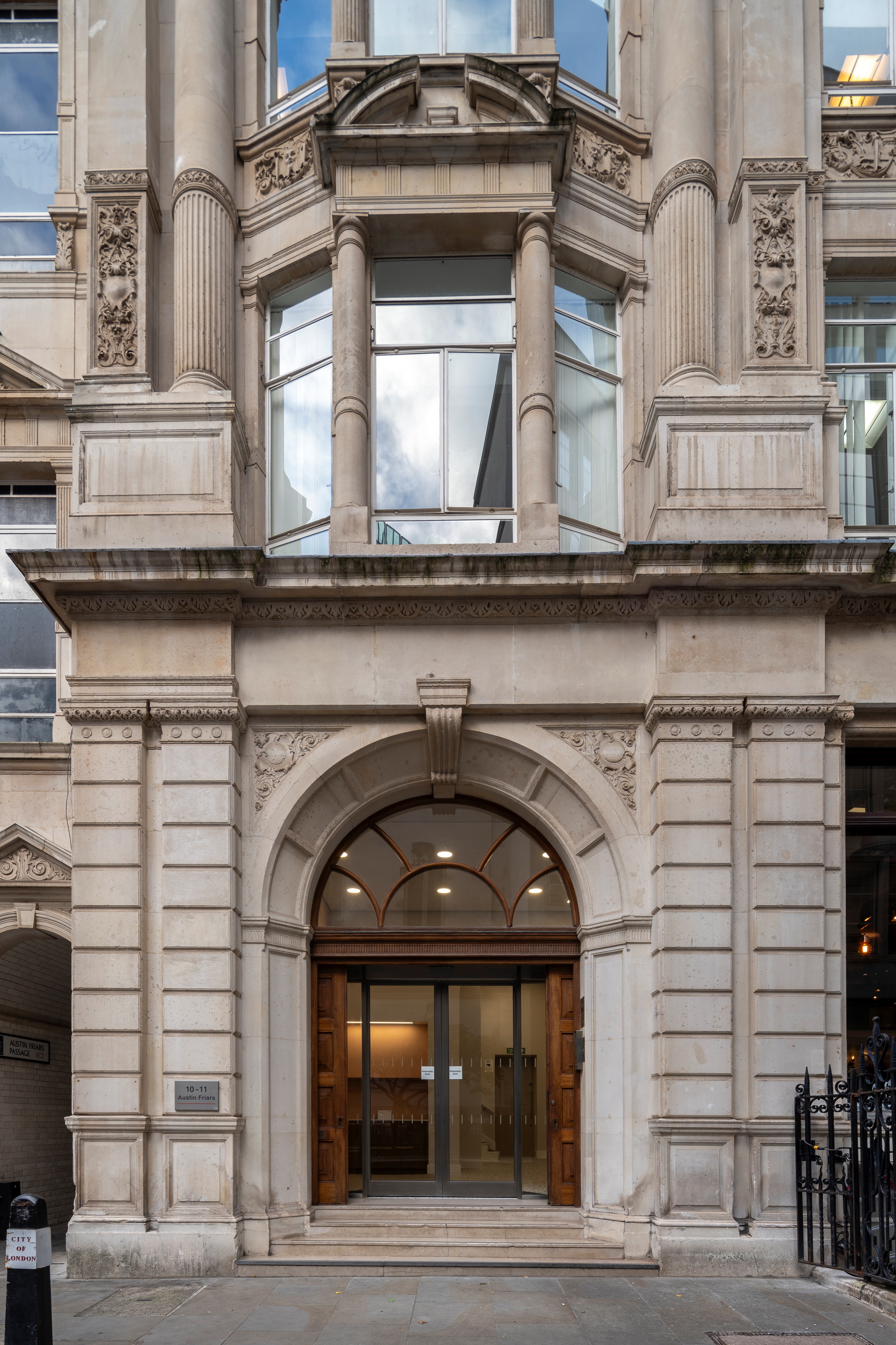 10-11 Austin Friars photo 1