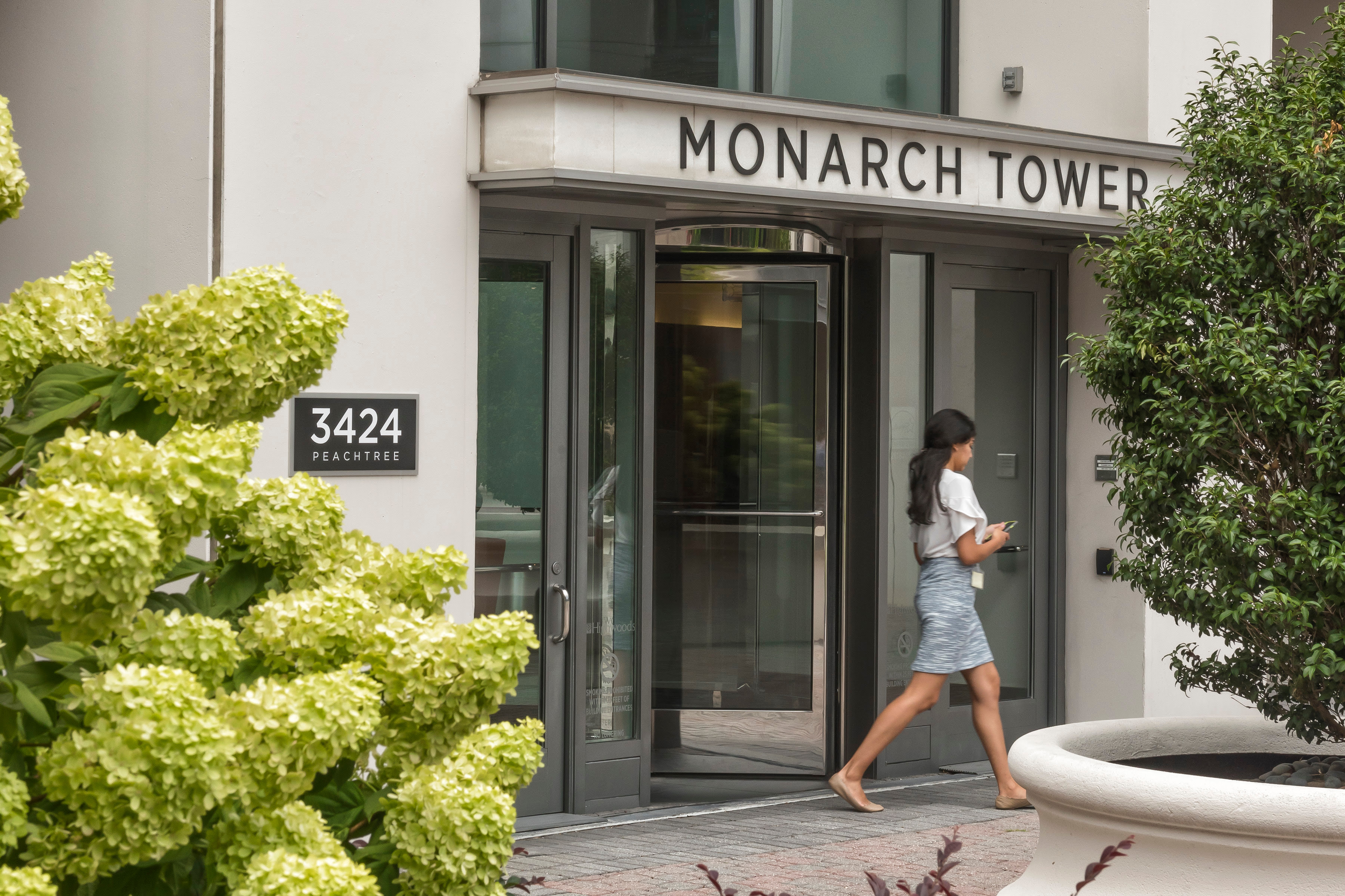 Atlanta - Monarch Tower - 3424 Peachtree Road NE photo 8