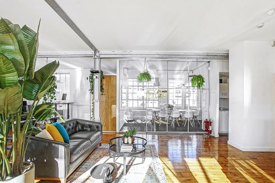 31 Great Sutton Street photo 1