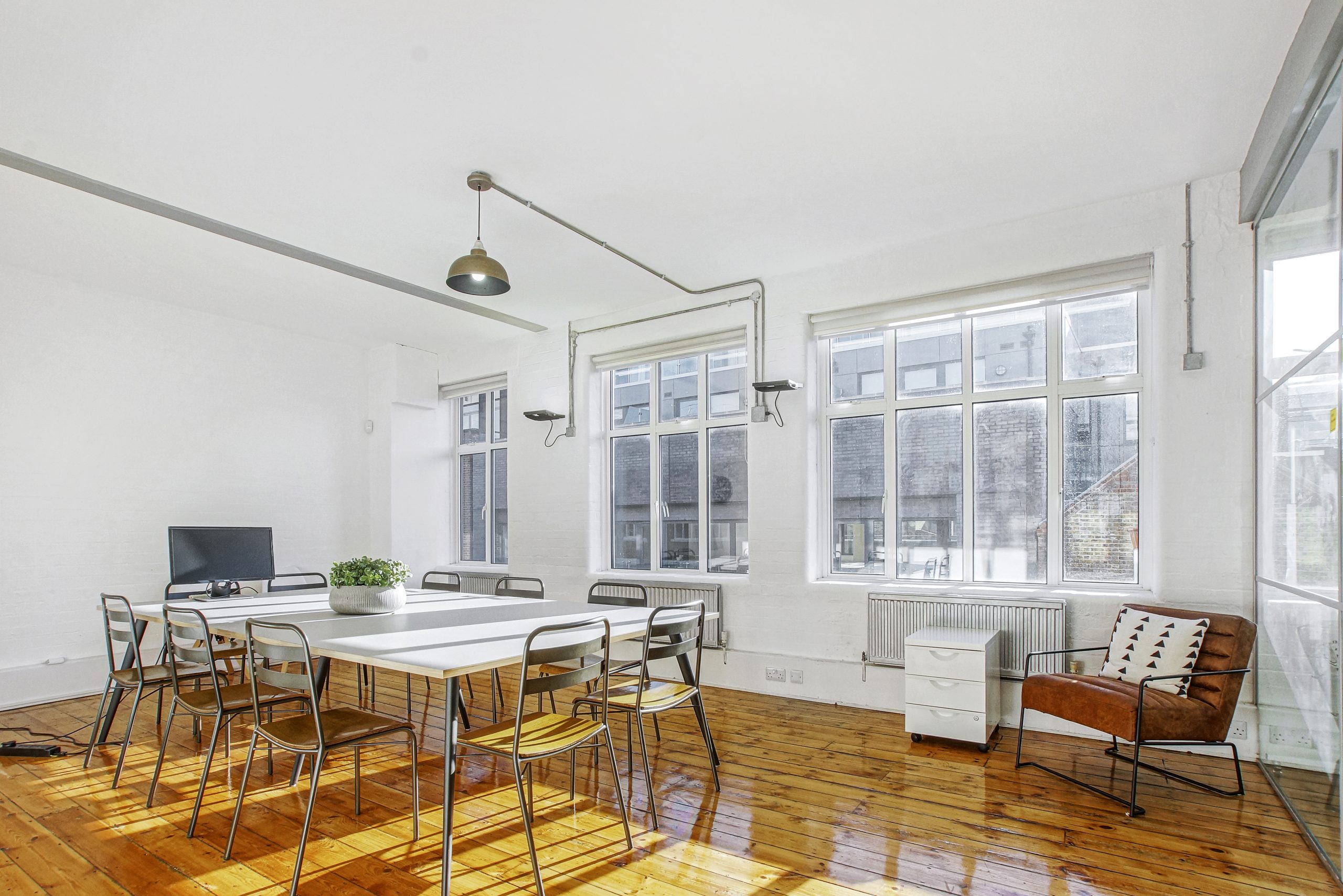 31 Great Sutton Street photo 2