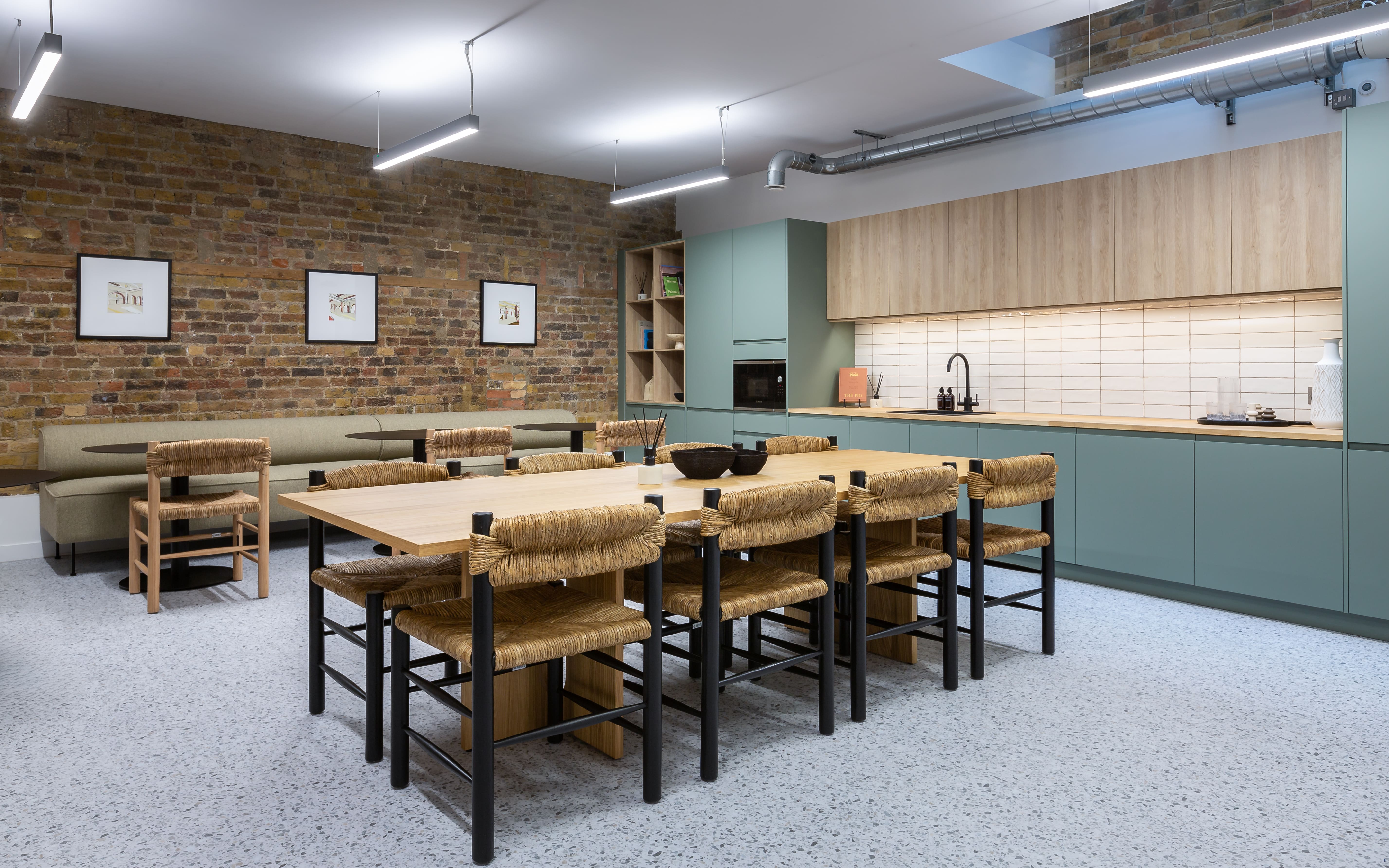 2 Pear Tree Court photo 4