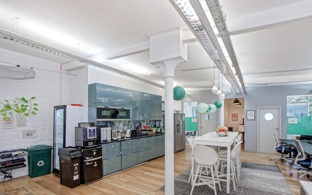 9 Curtain Road photo 2