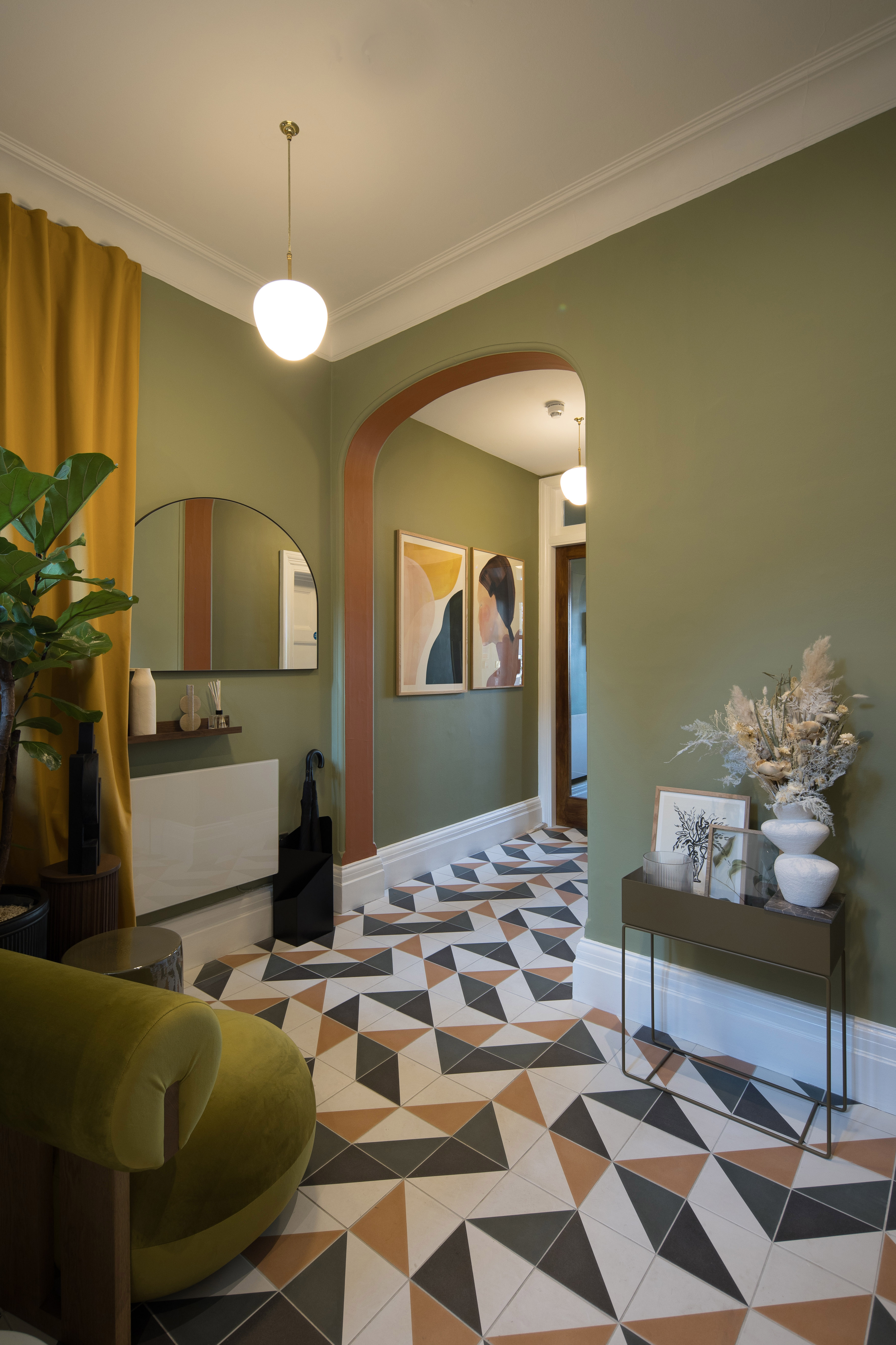 162 Buckingham Palace Road photo 2