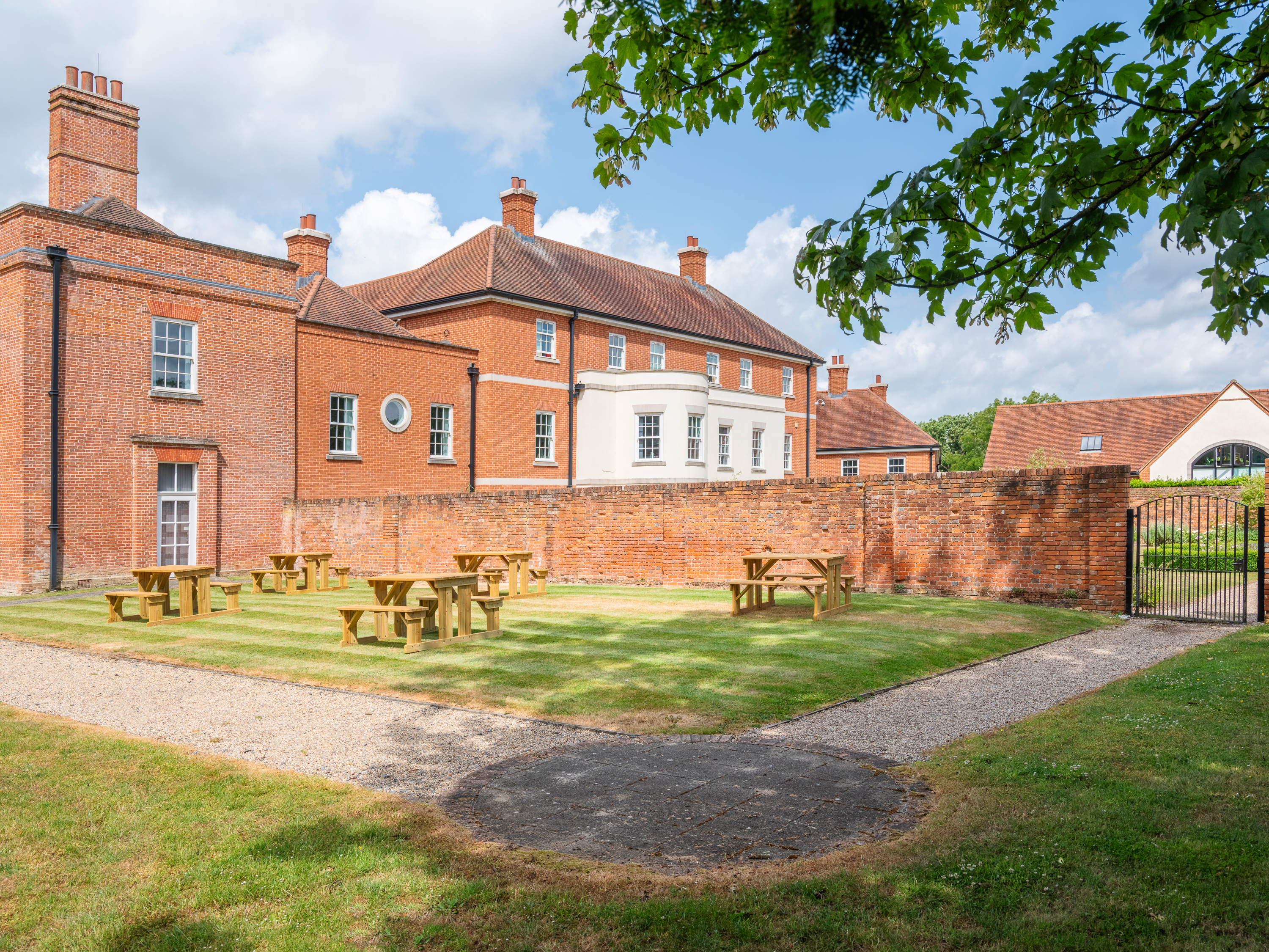 Thremhall Park photo 5