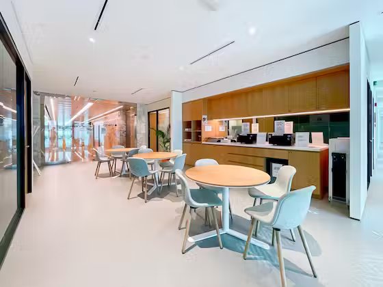 Exchange 106 photo 1