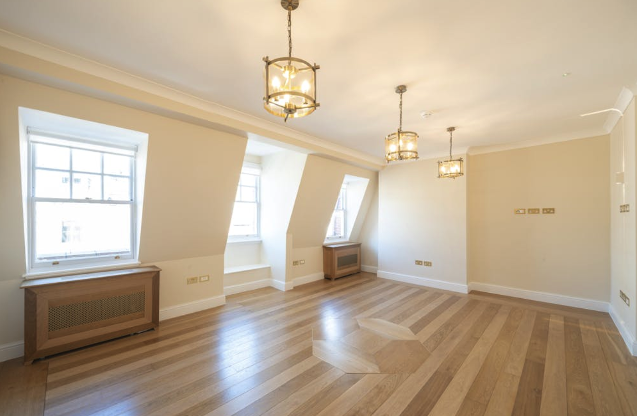 40 South Audley Street photo 3