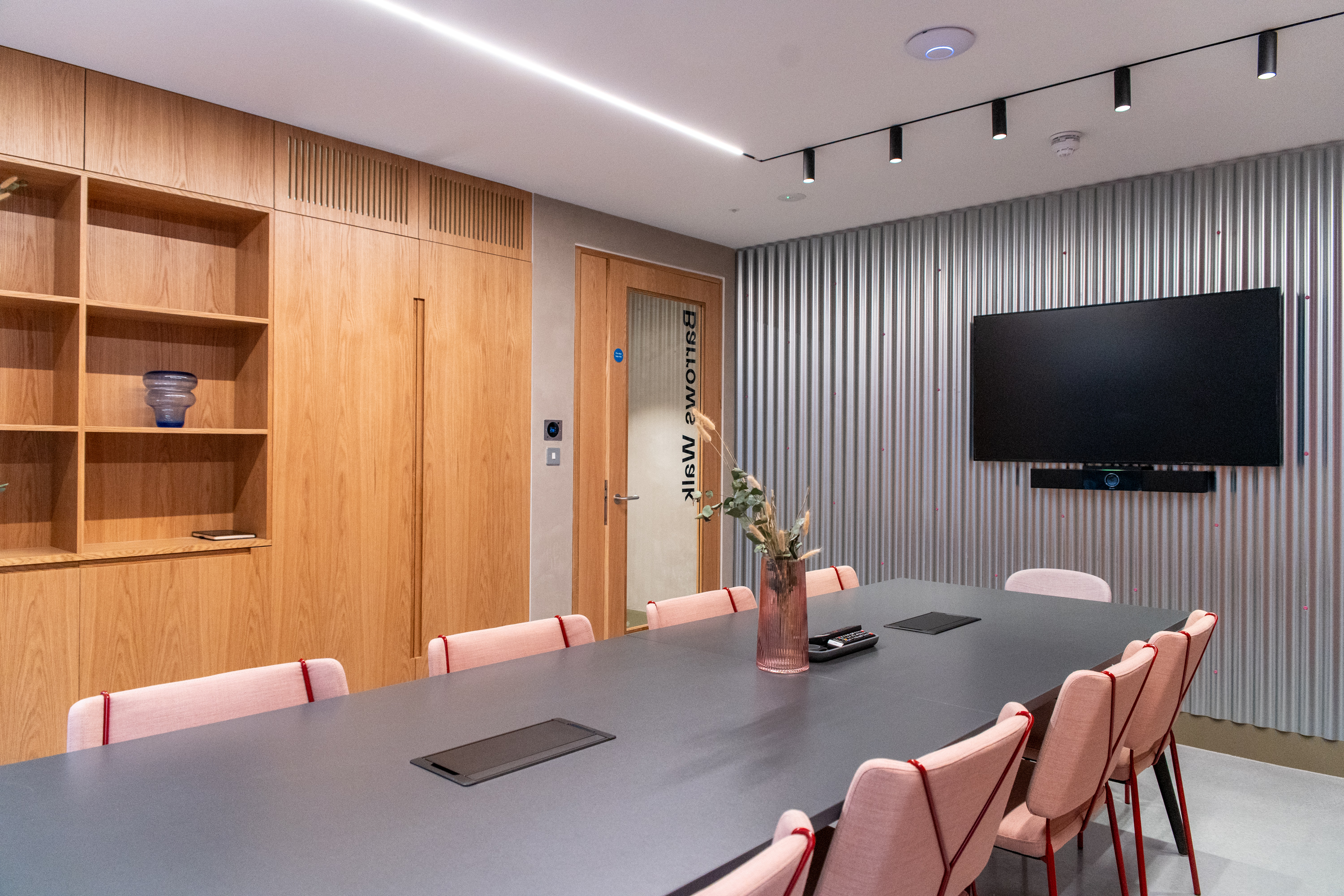Huckletree Kensington photo 2