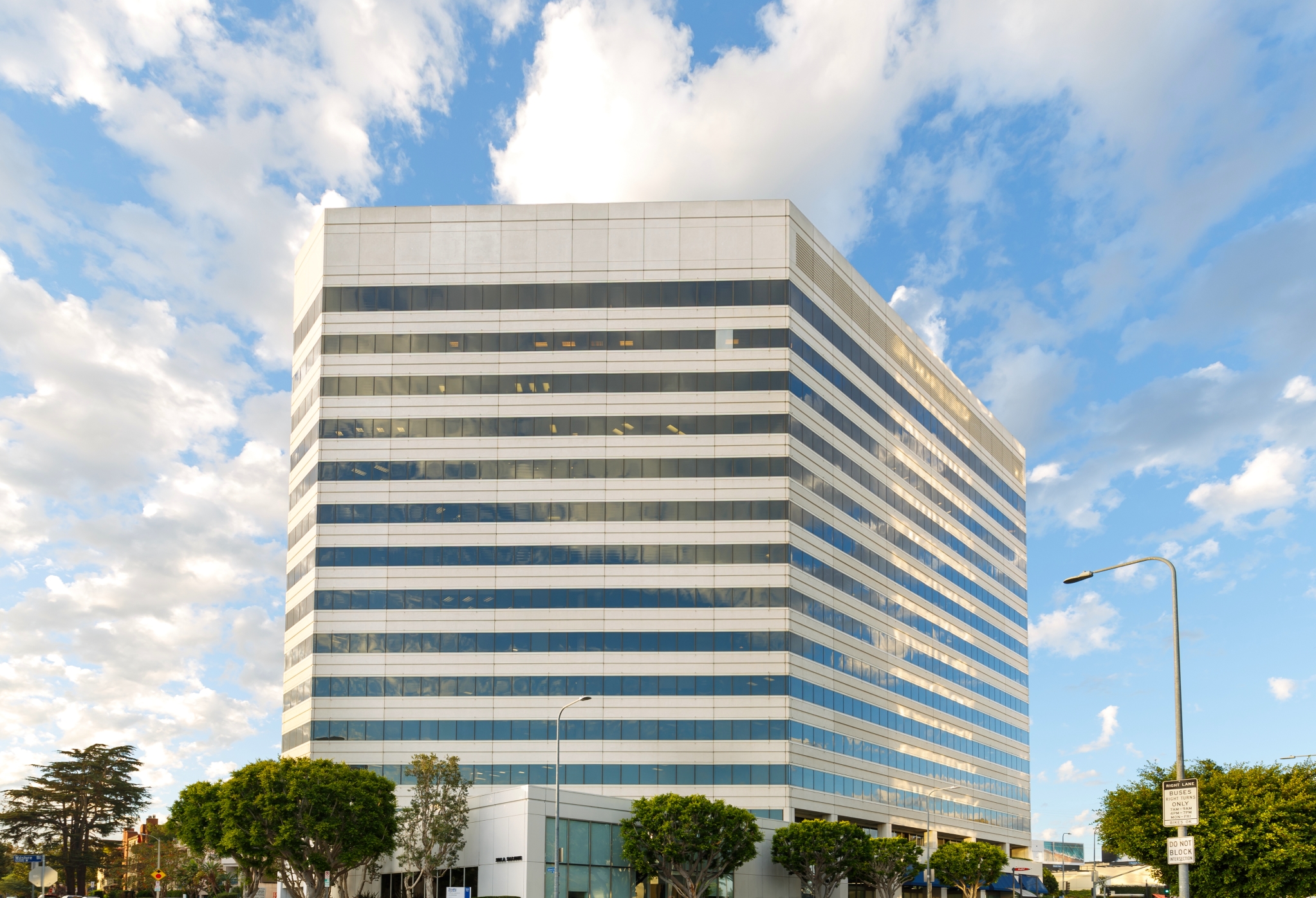 Wilshire Bundy Plaza photo 1
