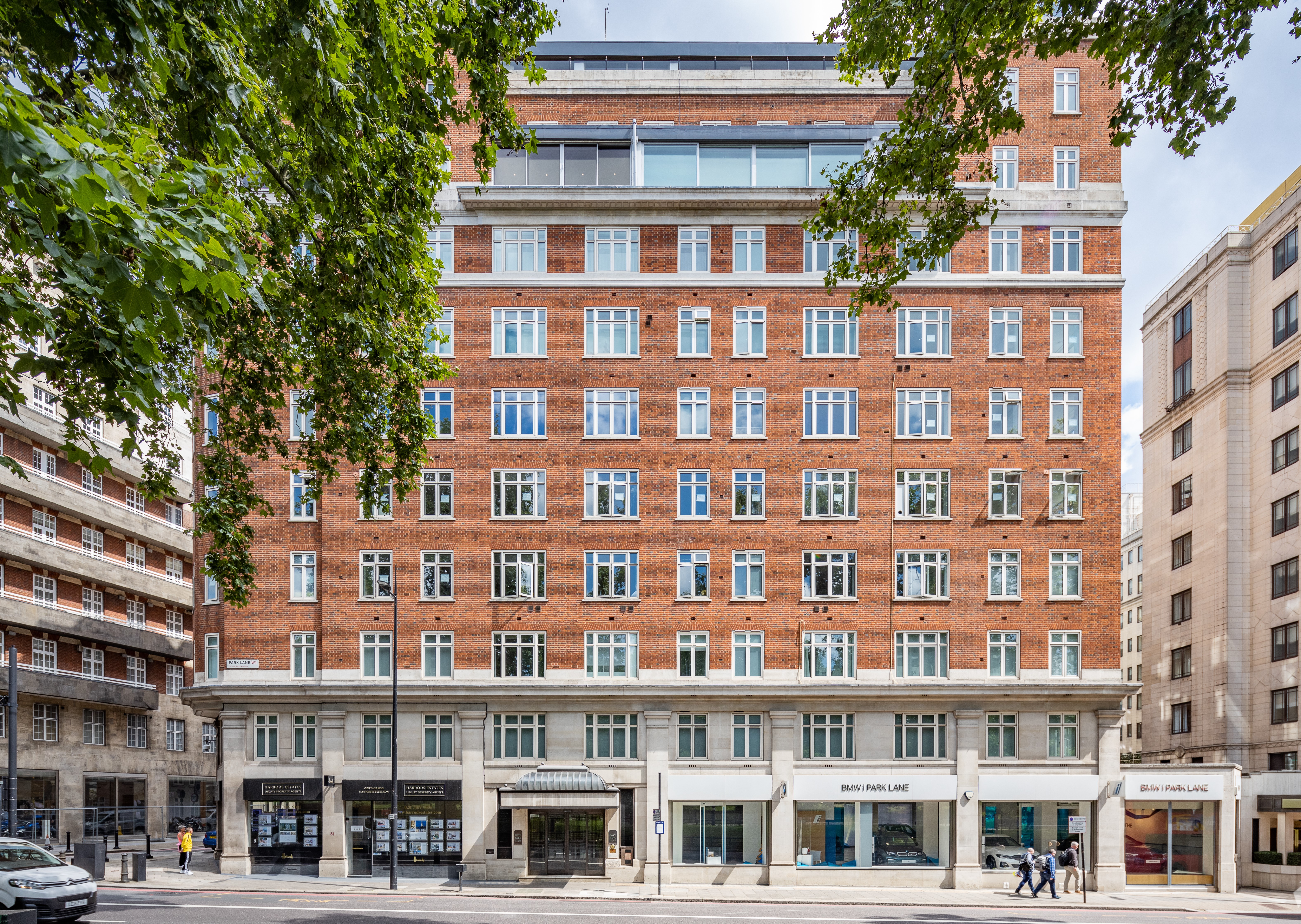 55 Park Lane photo 1