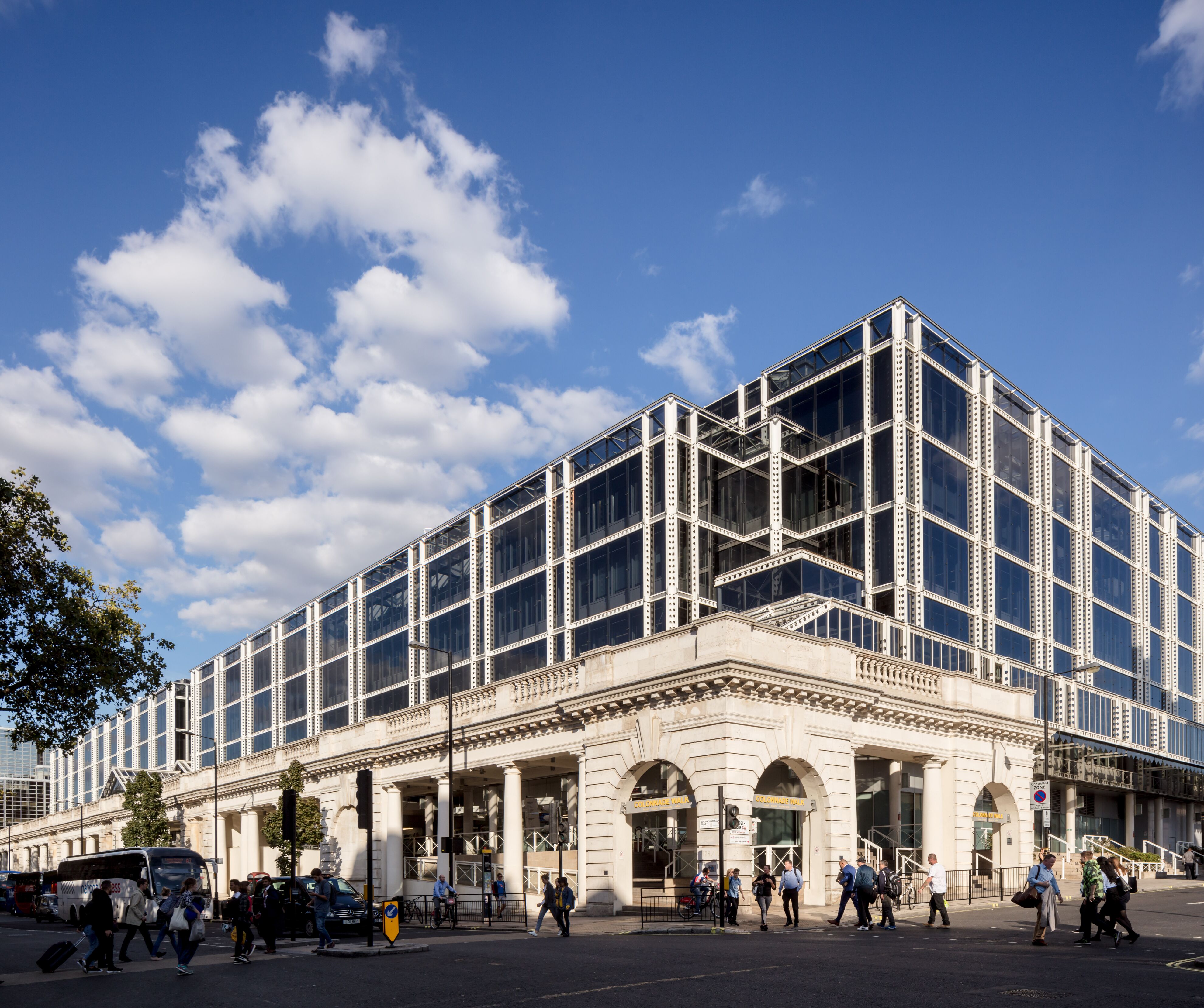 123 Buckingham Palace Road photo 1