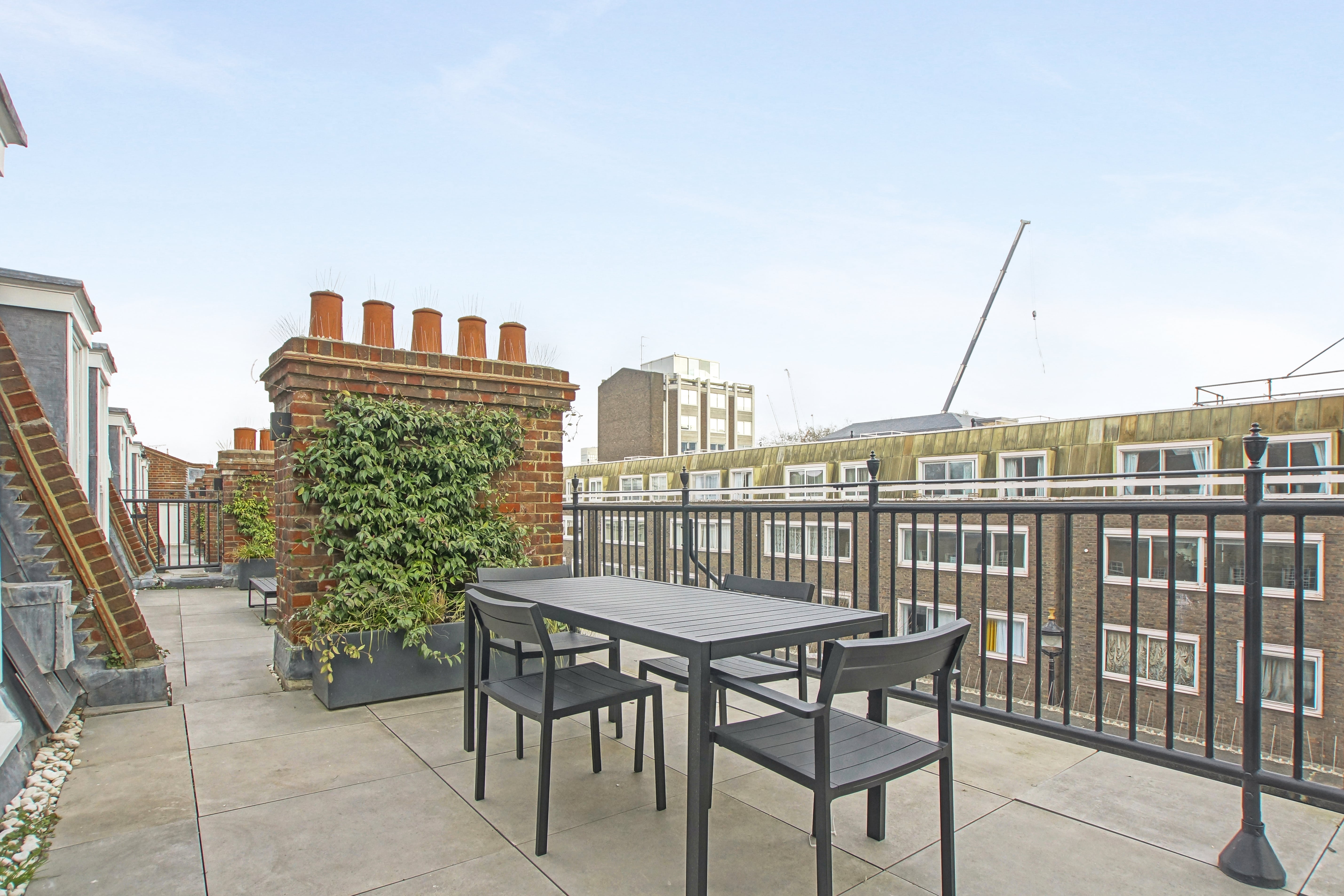 52 George Street photo 7