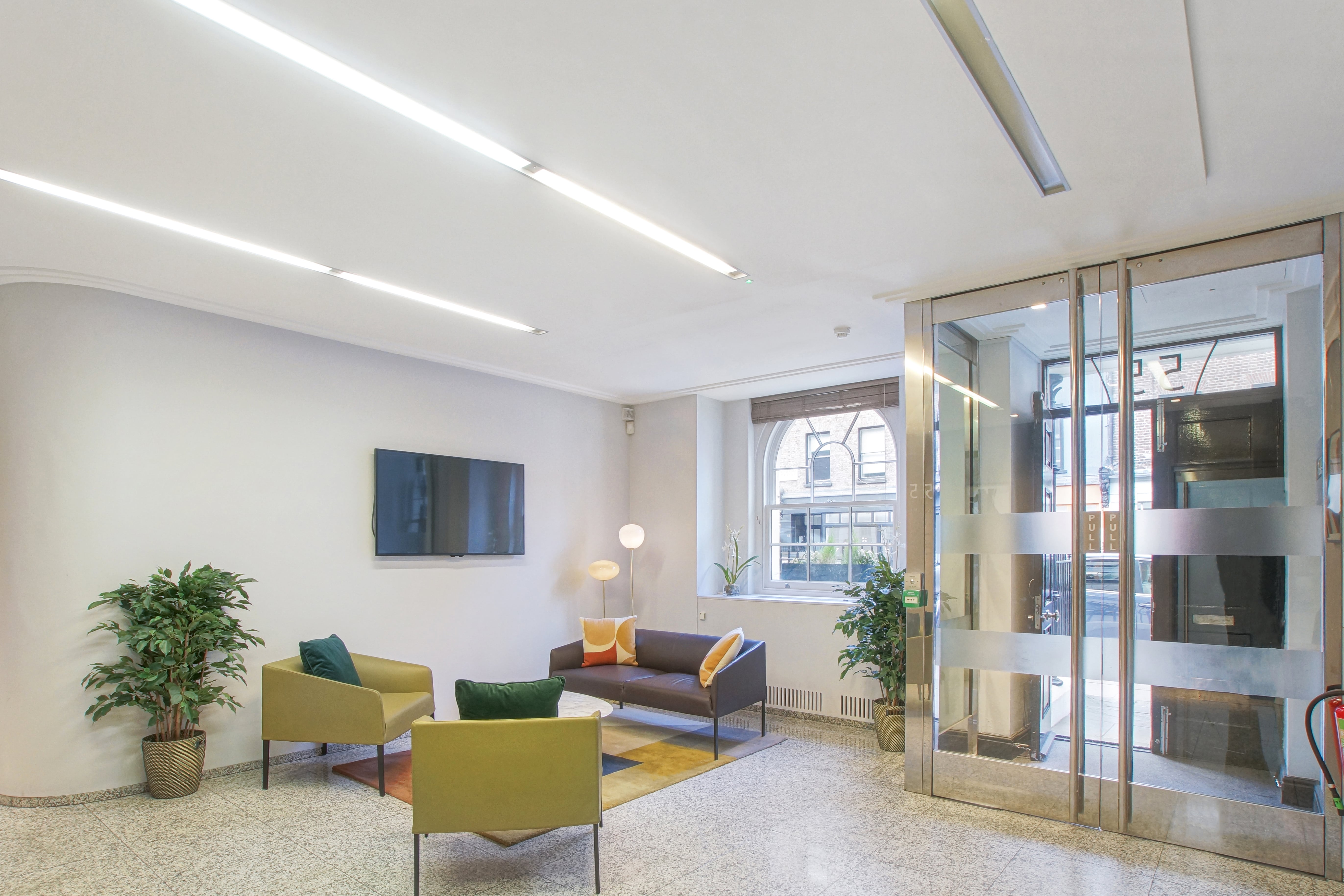 55 Blandford Street photo 3