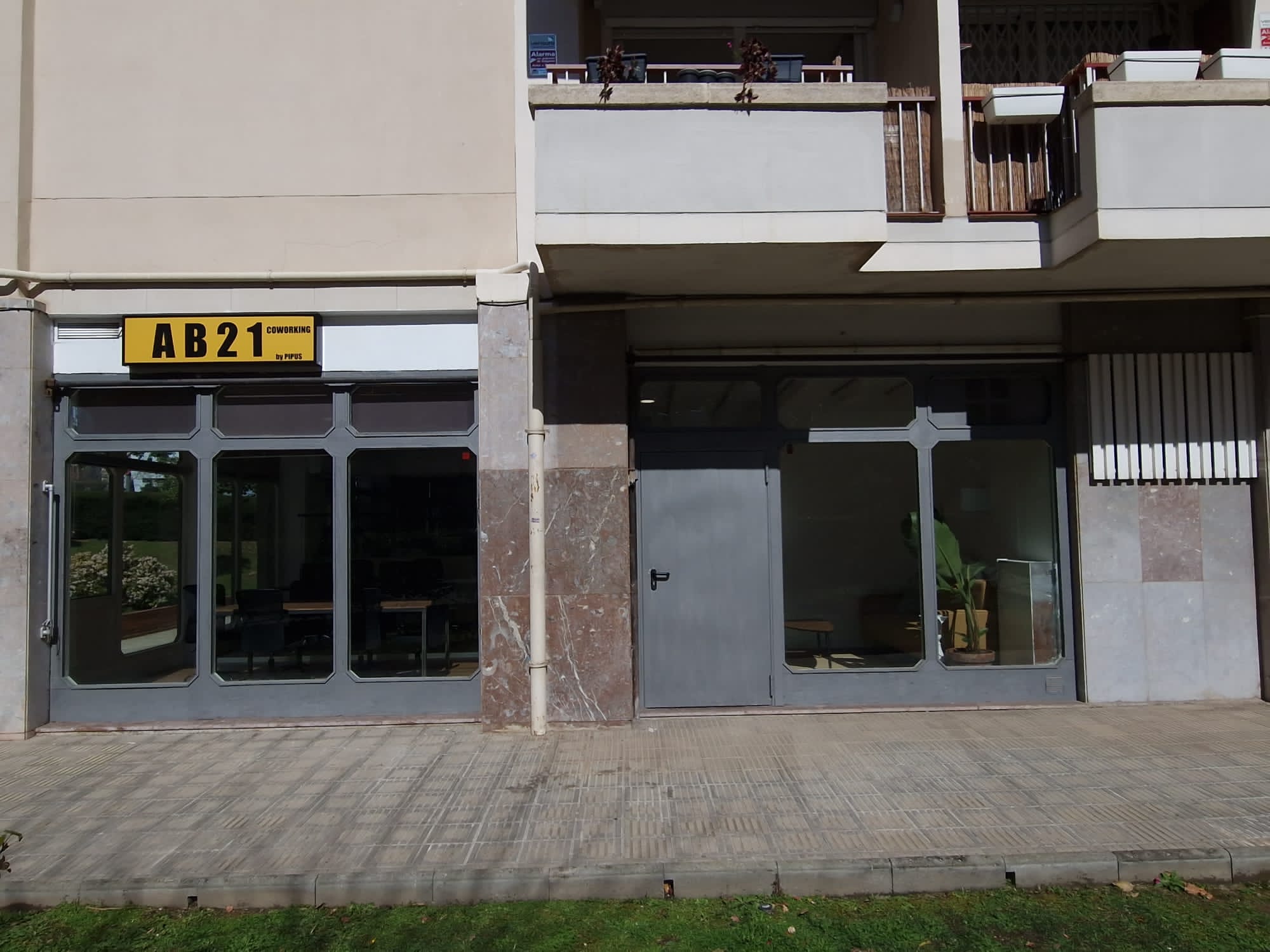 AB21 space