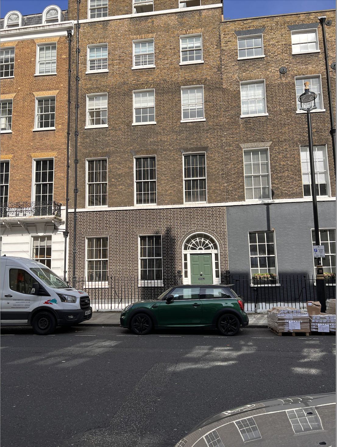 4 Fitzhardinge Street photo 1