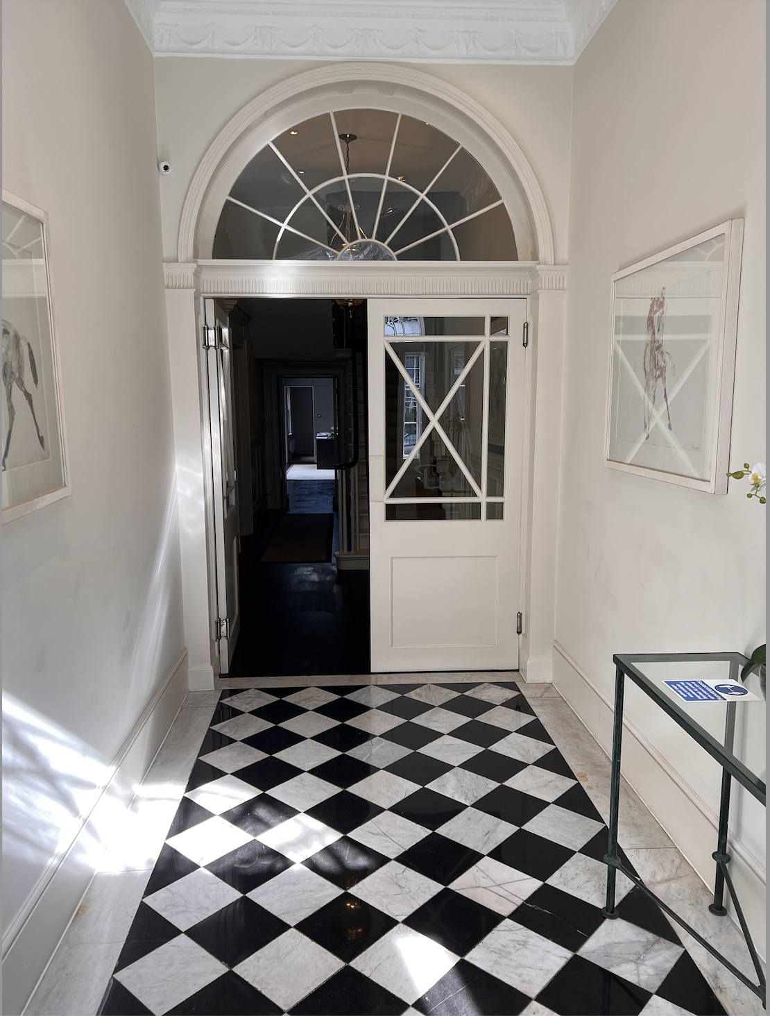 4 Fitzhardinge Street photo 4