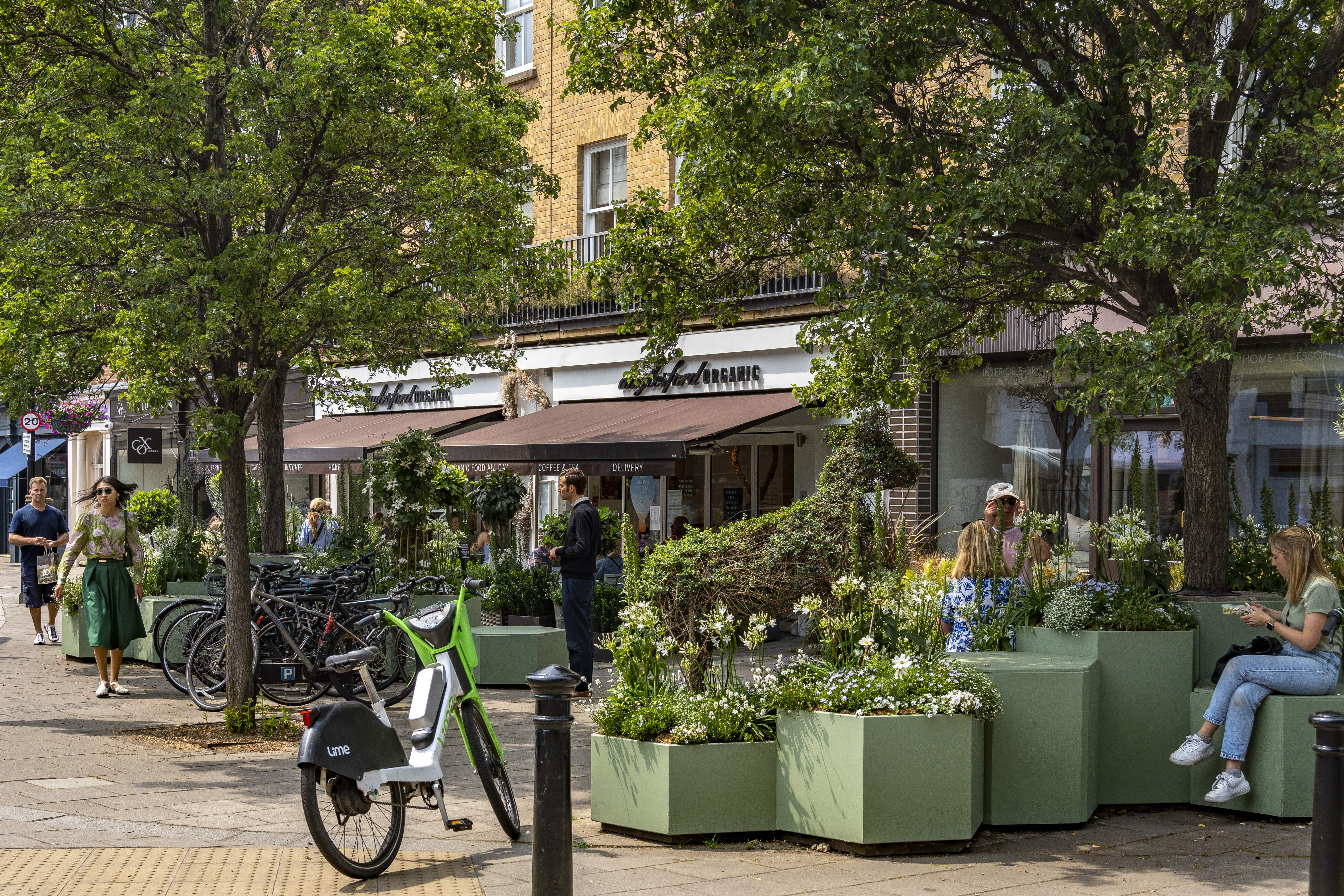 40 Grosvenor Gardens photo 3