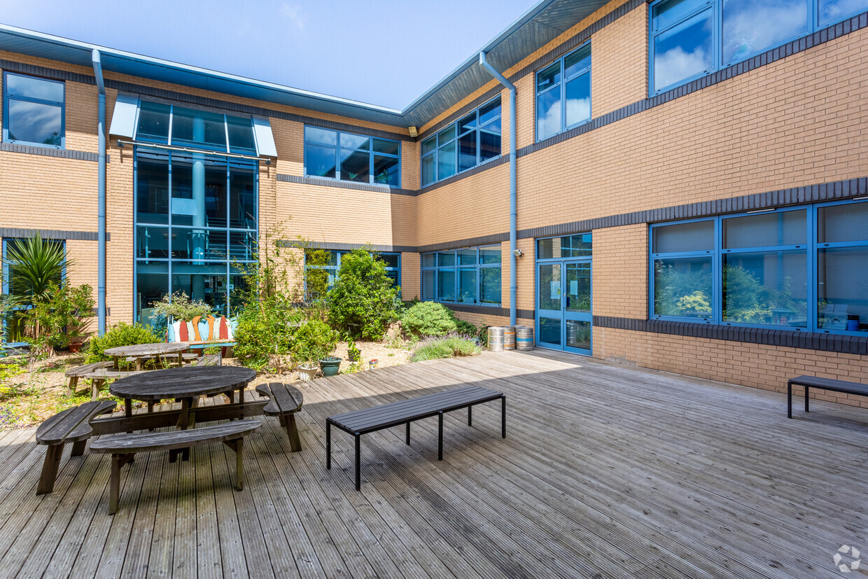 Britannia House photo 2