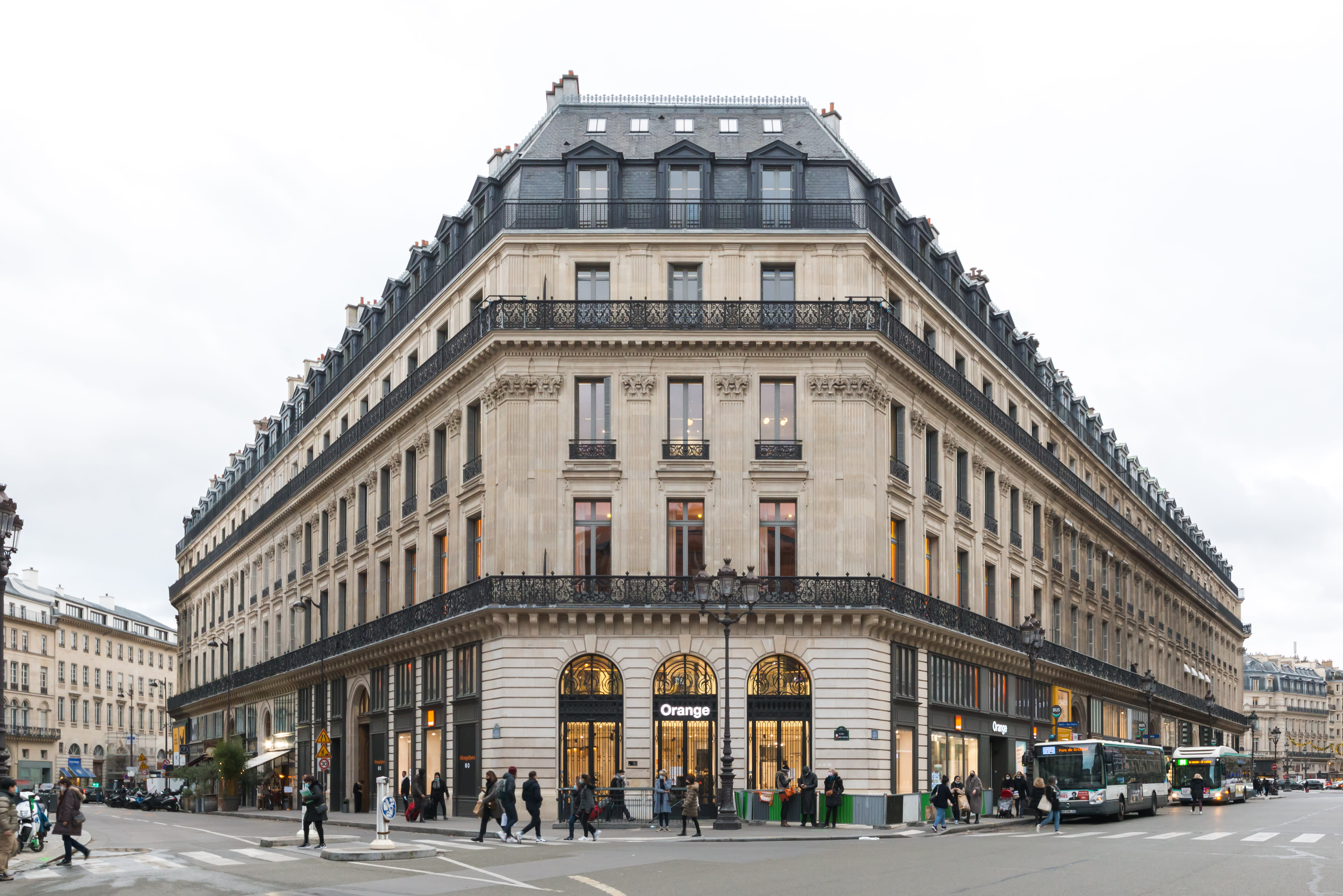 Spaces - Paris, Meyerbeer photo 1