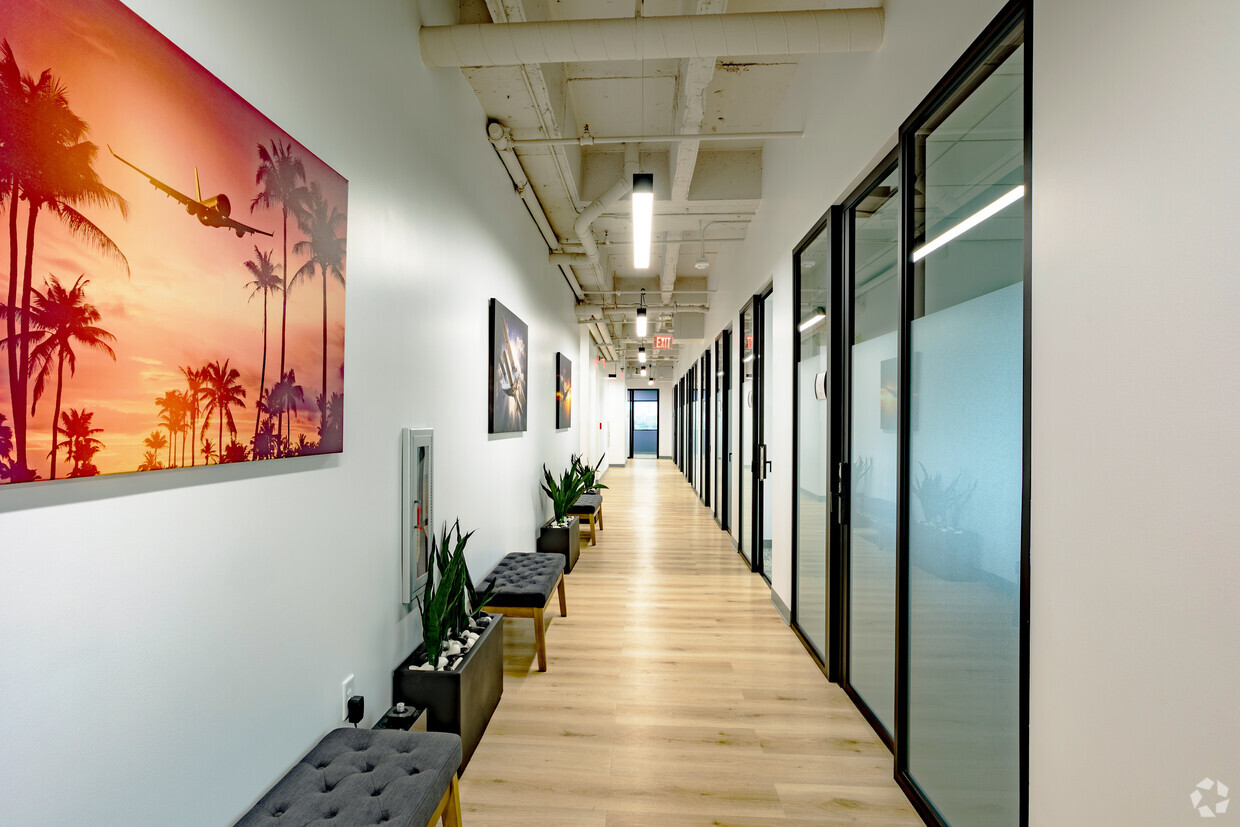 Office Evolution - West Palm Beach photo 4