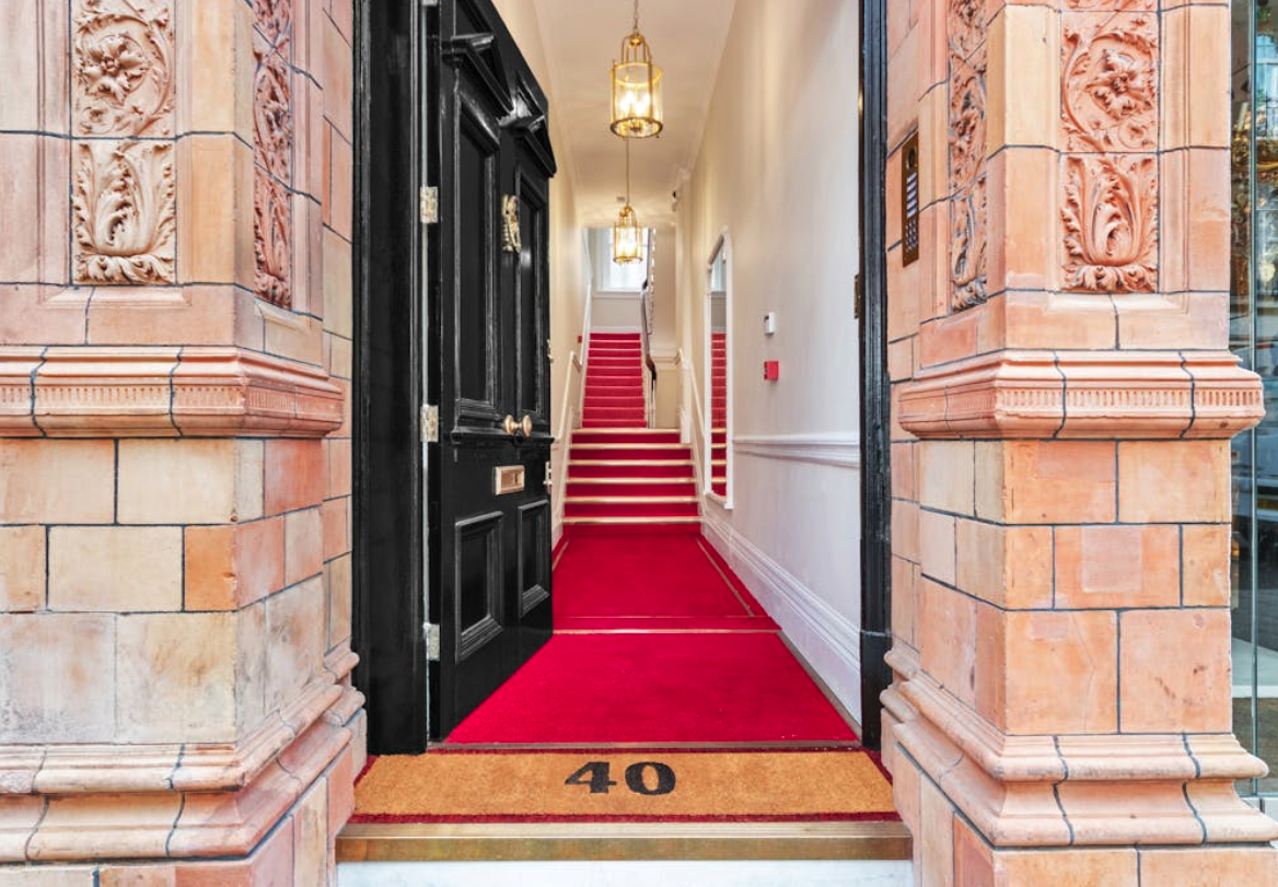 40 South Audley Street photo 4