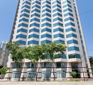 Riverpark Tower photo 1