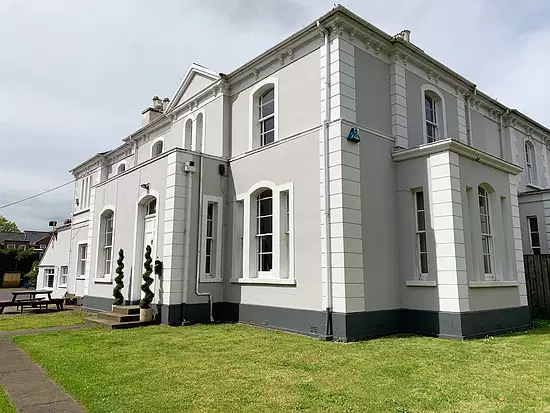 14 Wellington Park photo 1