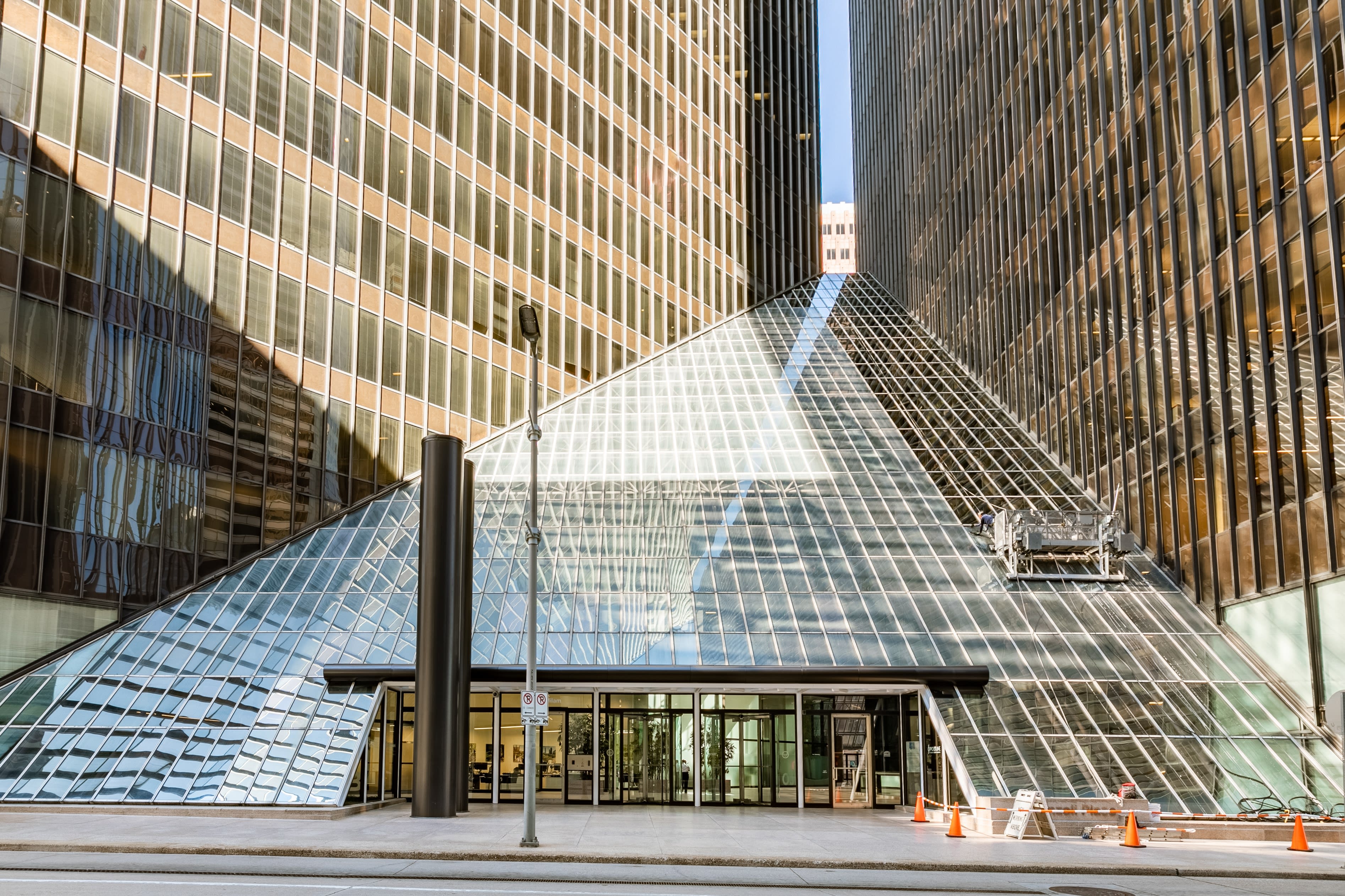 Pennzoil Place photo 3