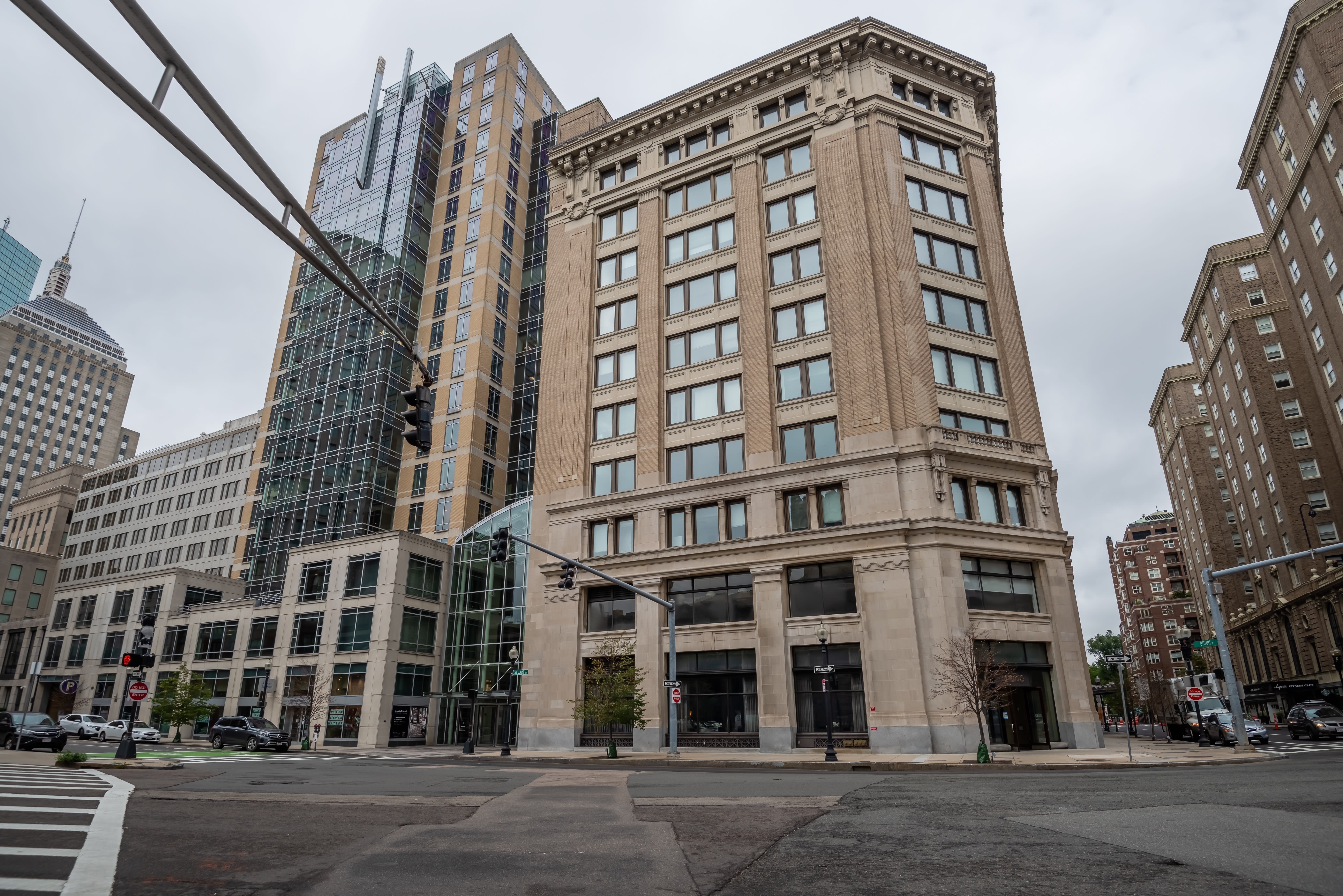 75 Arlington Street photo 1