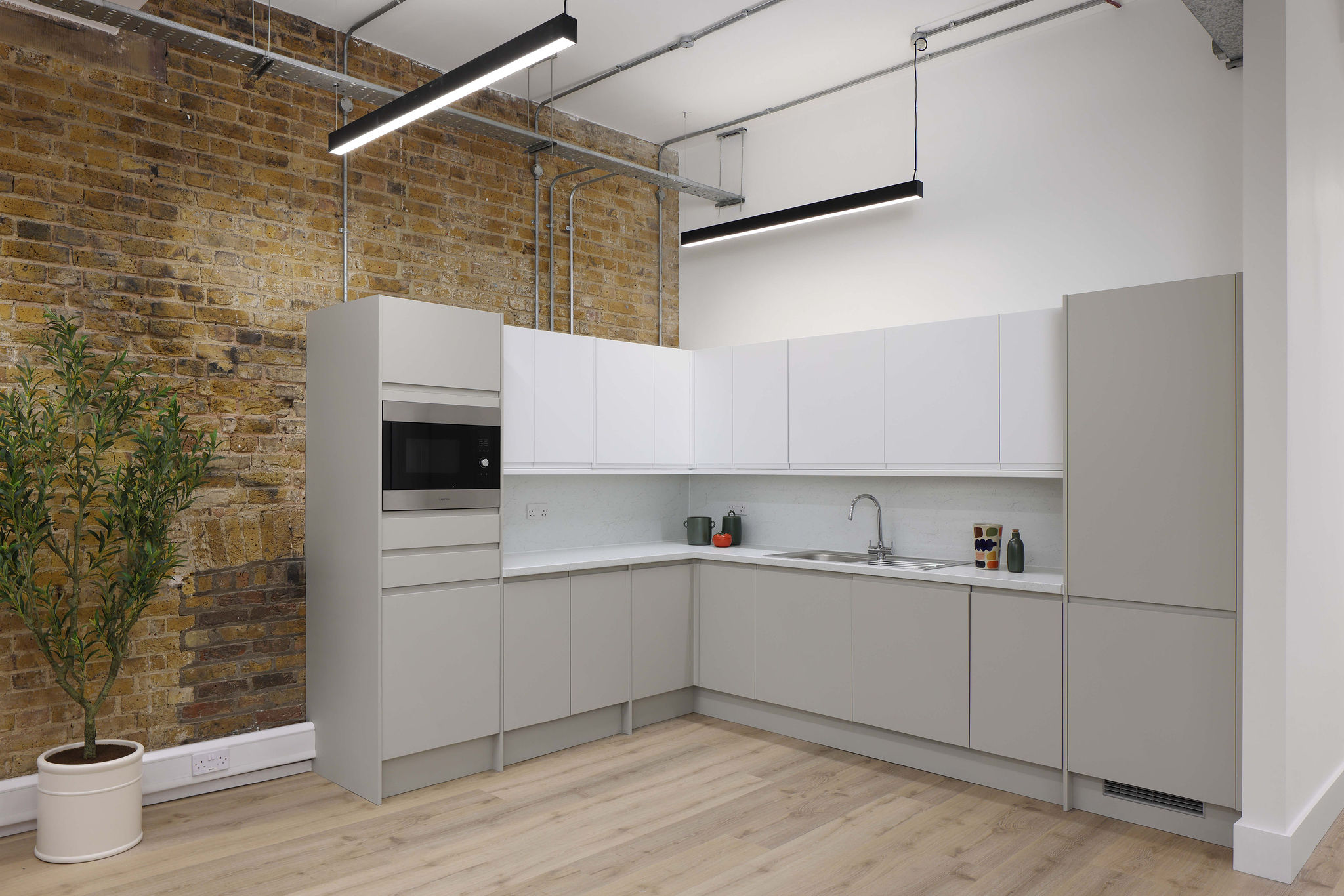 44-46 Scrutton Street photo 3