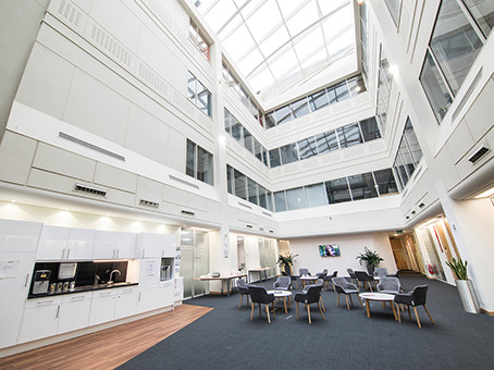 Bracknell Arlington Square photo 4