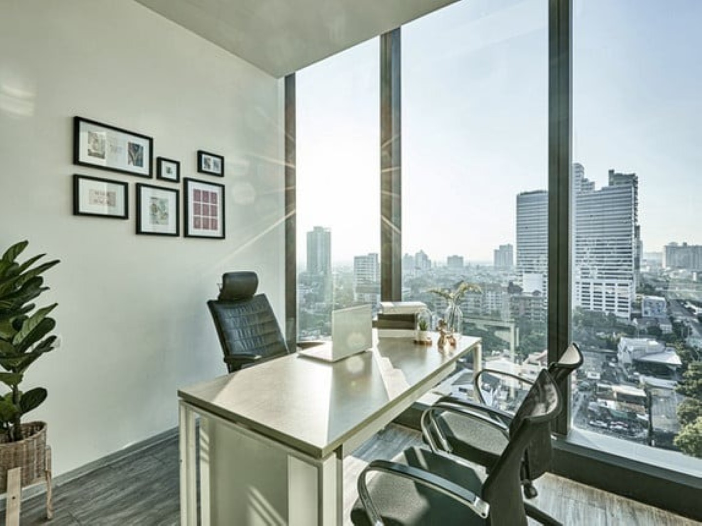 Sathorn Thani Building photo 1