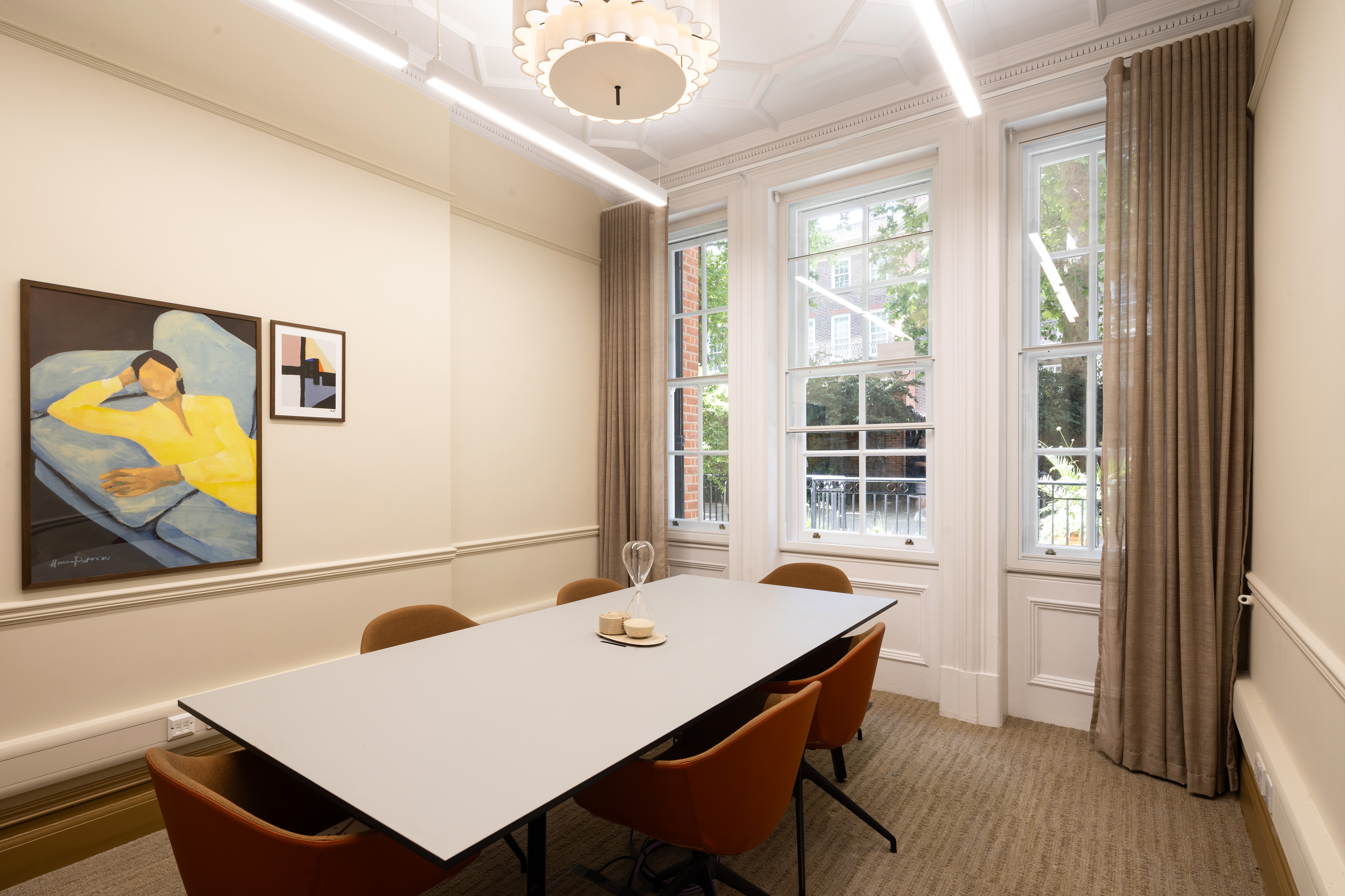 142 Buckingham Palace Road photo 6