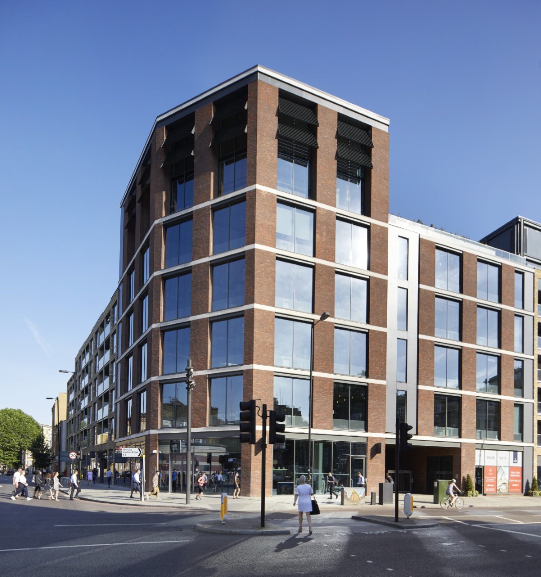180 Borough High Street photo 1