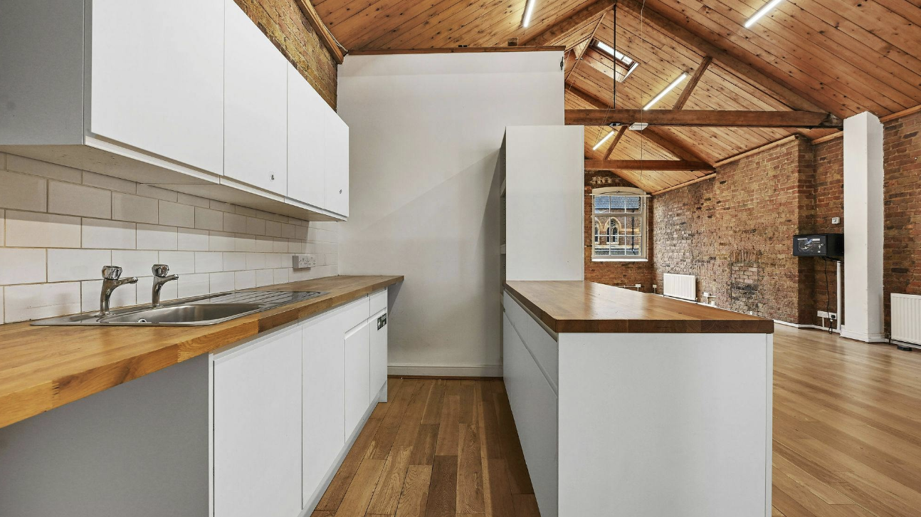 77 Leonard Street photo 3