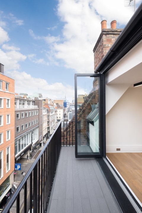 6 Poland Street photo 3