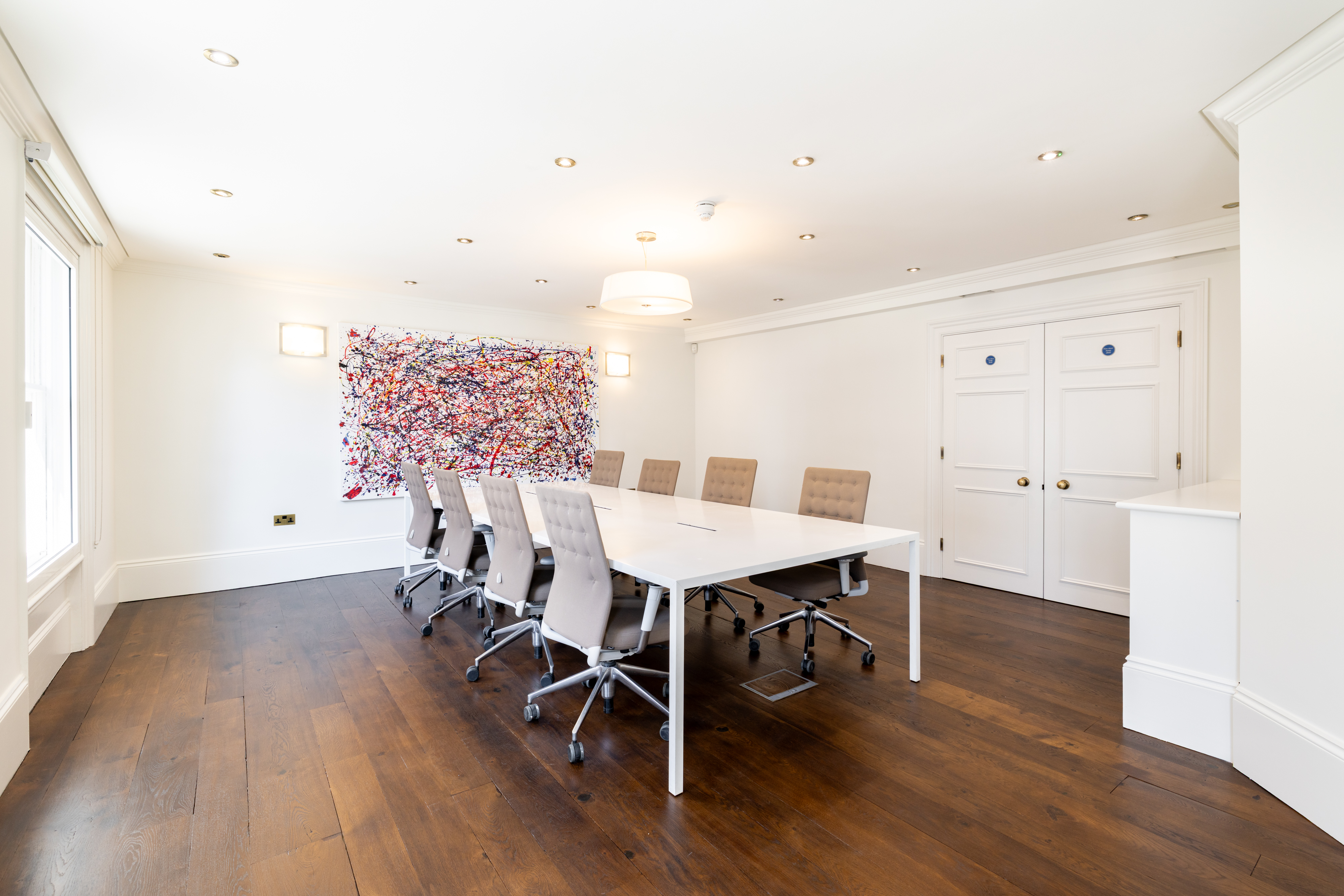 48 Curzon Street photo 2