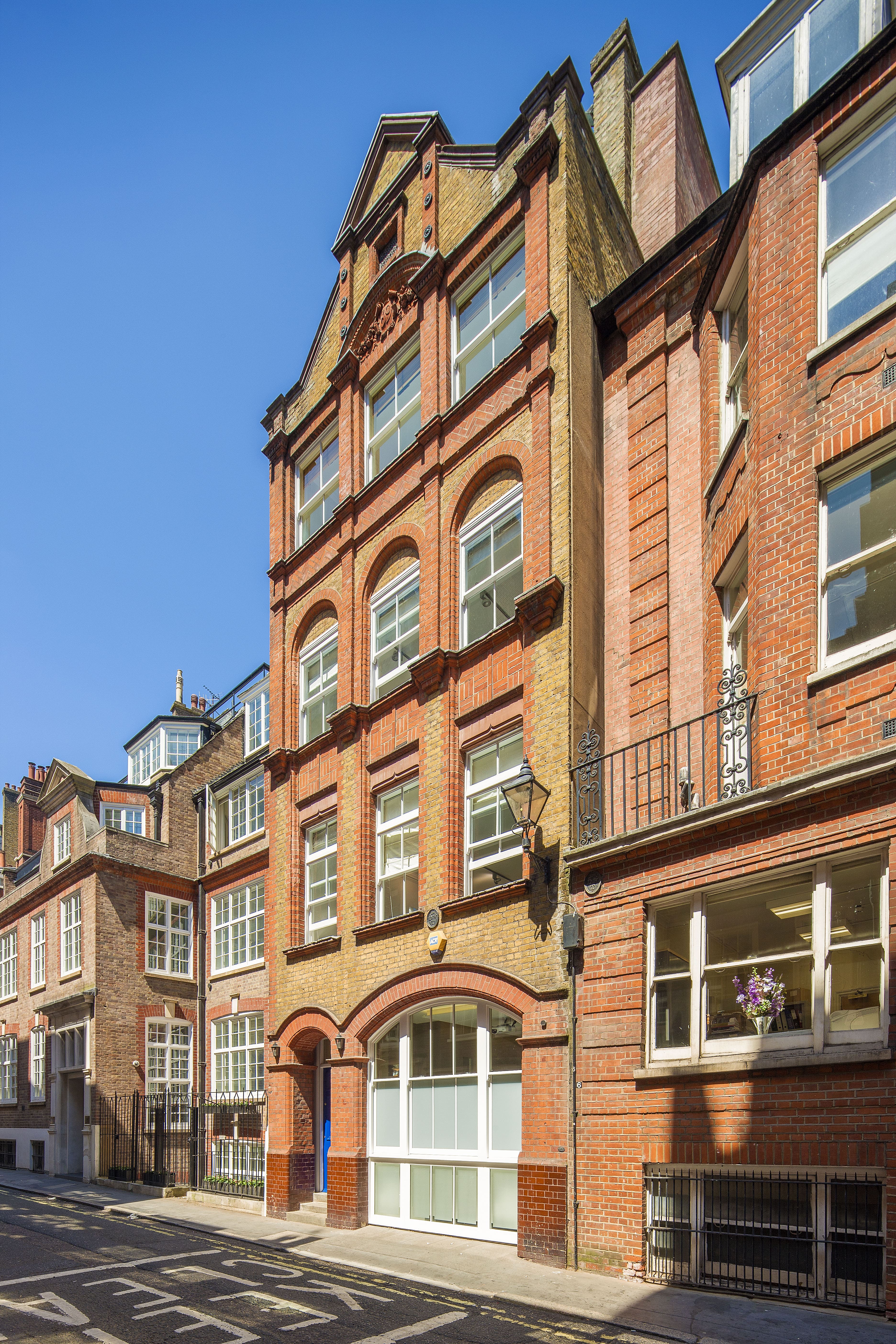 14 Old Queen Street photo 1