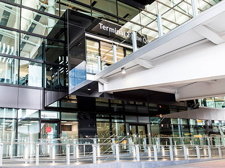 Heathrow, Terminal 2 photo 1