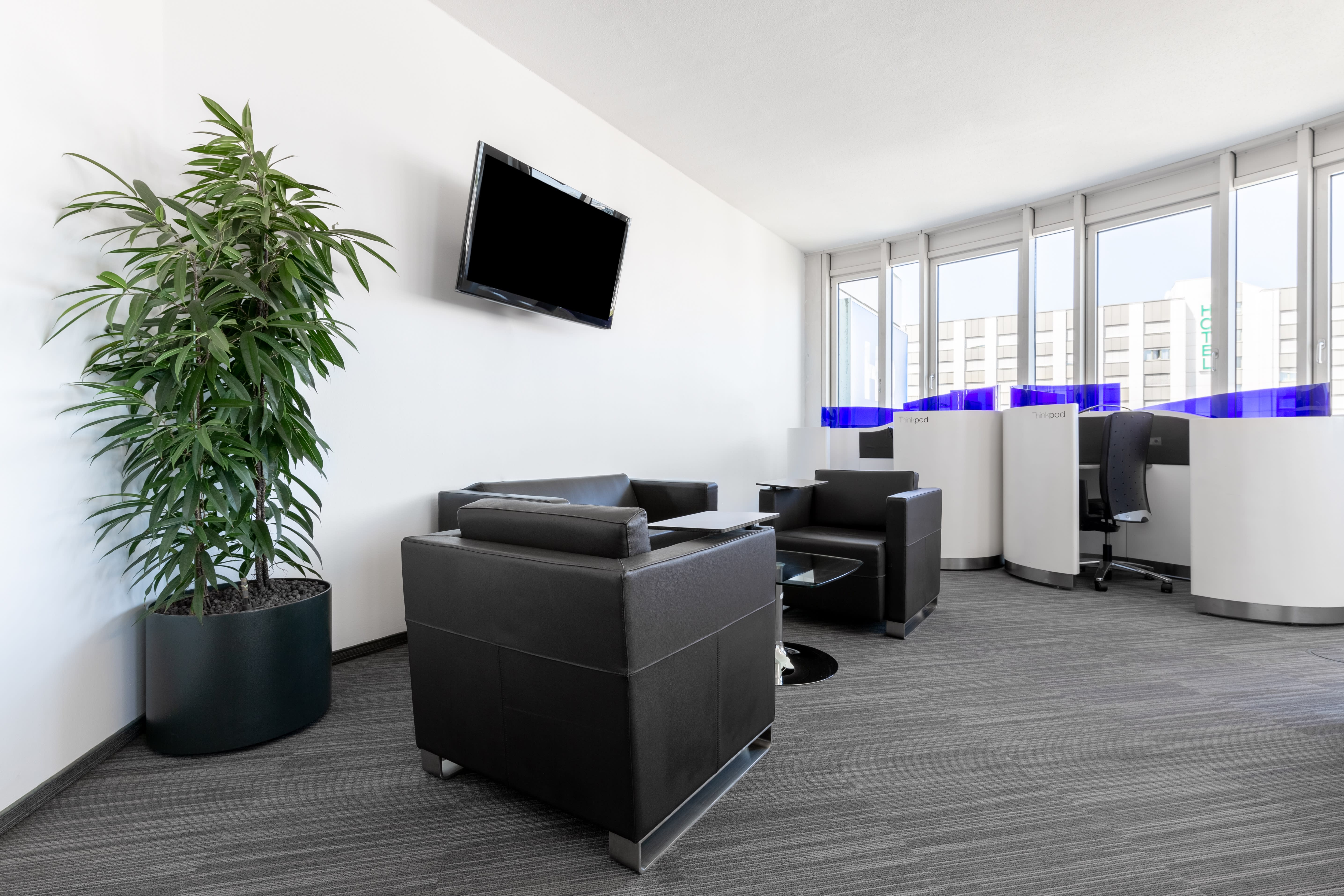 Regus - Munich, Unterfoehring Mediapark photo 3