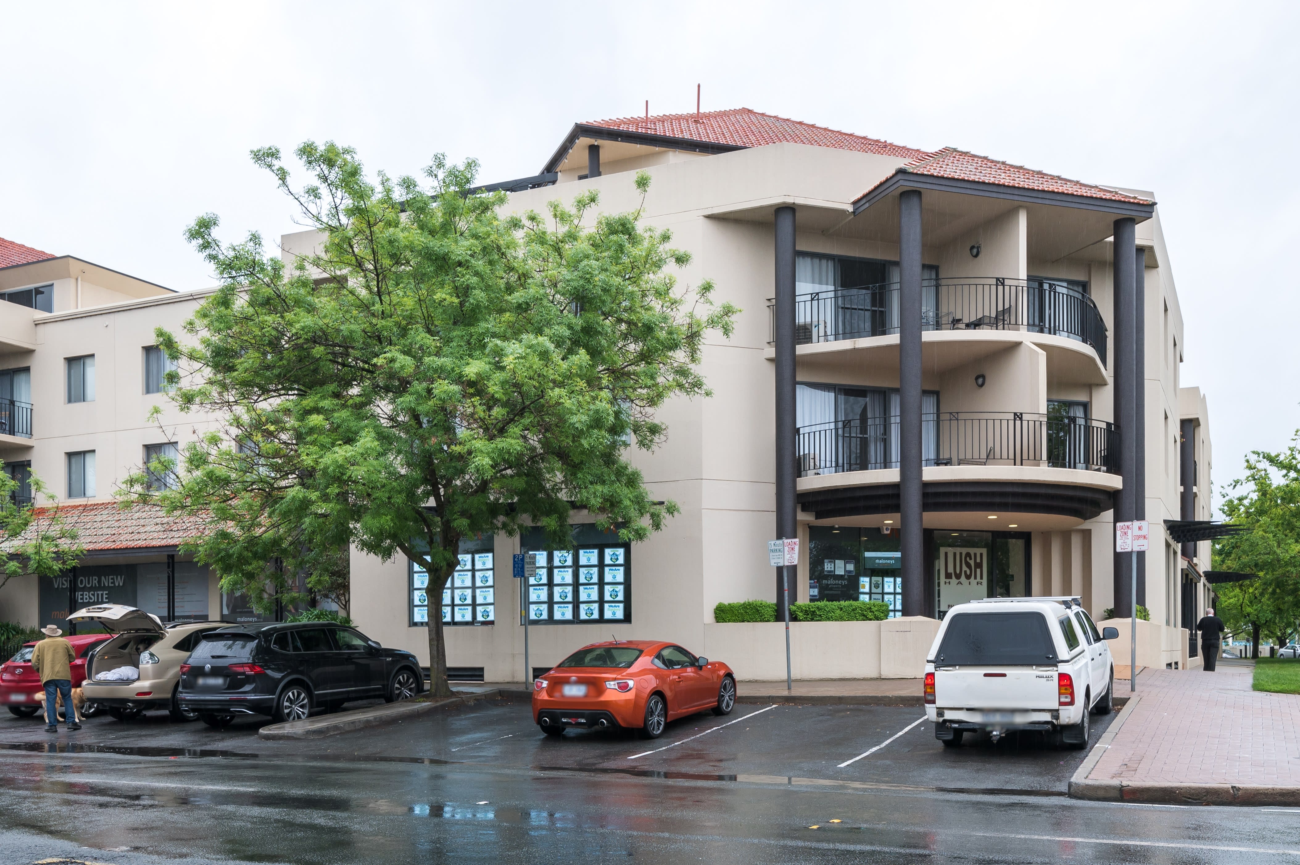 15 Tench Street photo 1